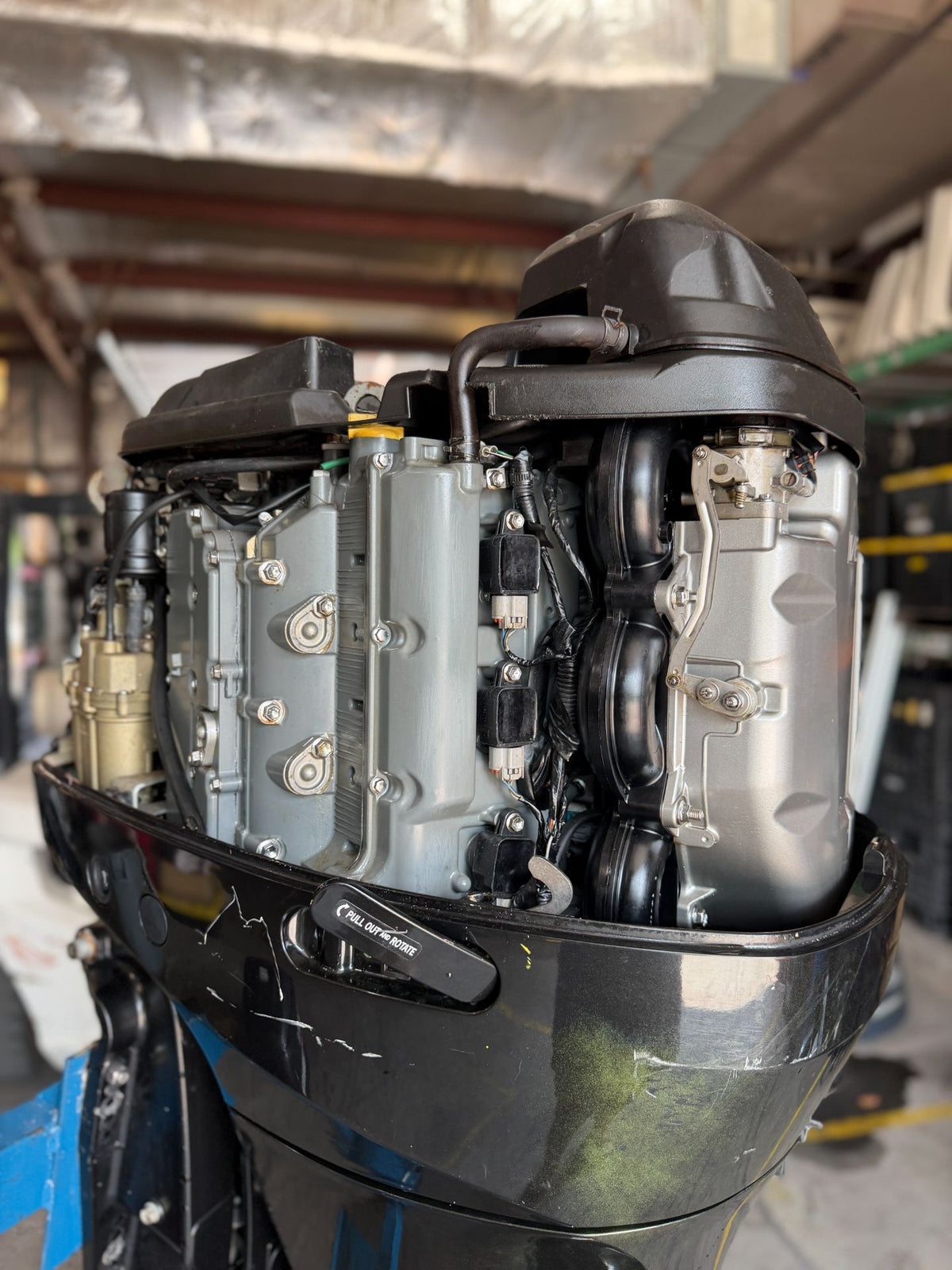 2007 Suzuki 200HP V6 4 Stroke Outboard Engine 25" Shaft - Needs Work