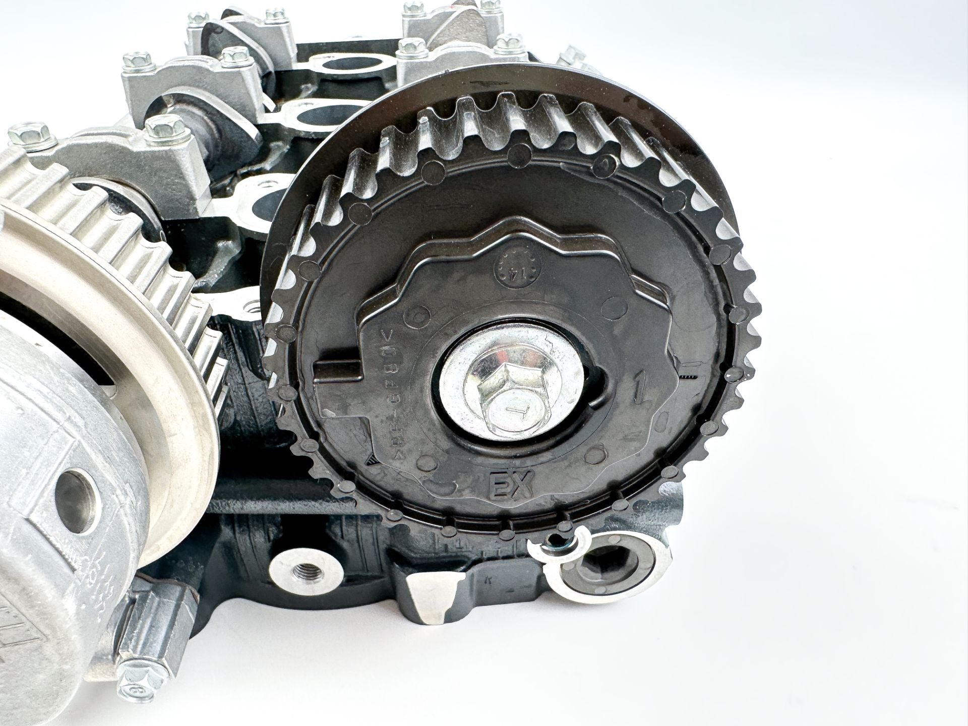 2015 Yamaha 250 HP 4 Stroke Outboard Starboard Cylinder Head 6CE-W009A-01-9S OEM