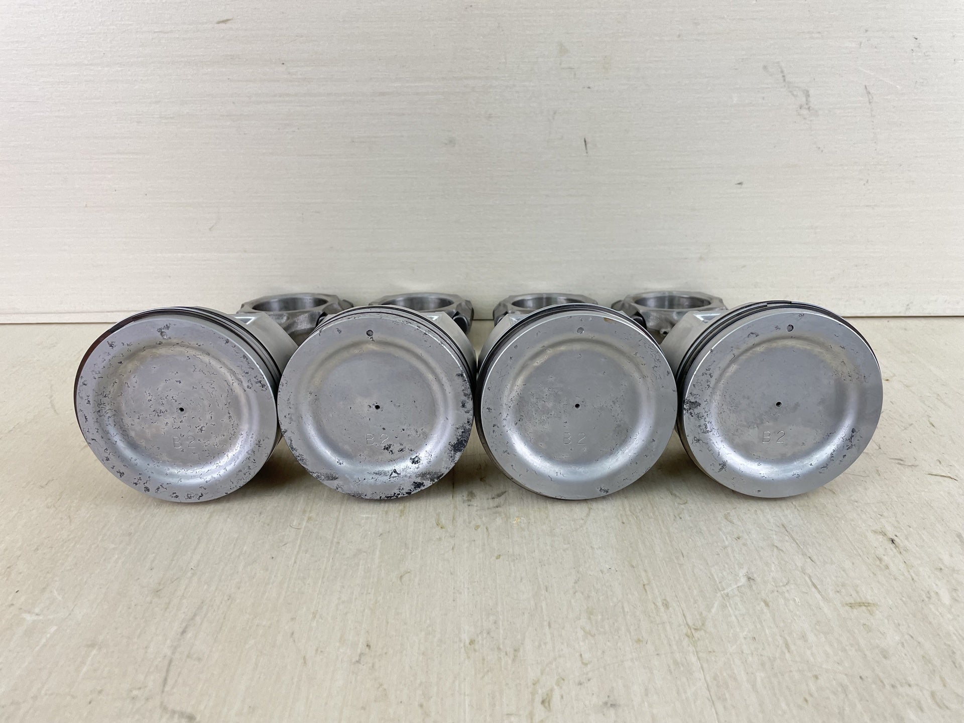 2003 Suzuki 115HP 4 Stroke Outboard Piston & Connecting Rod Set
