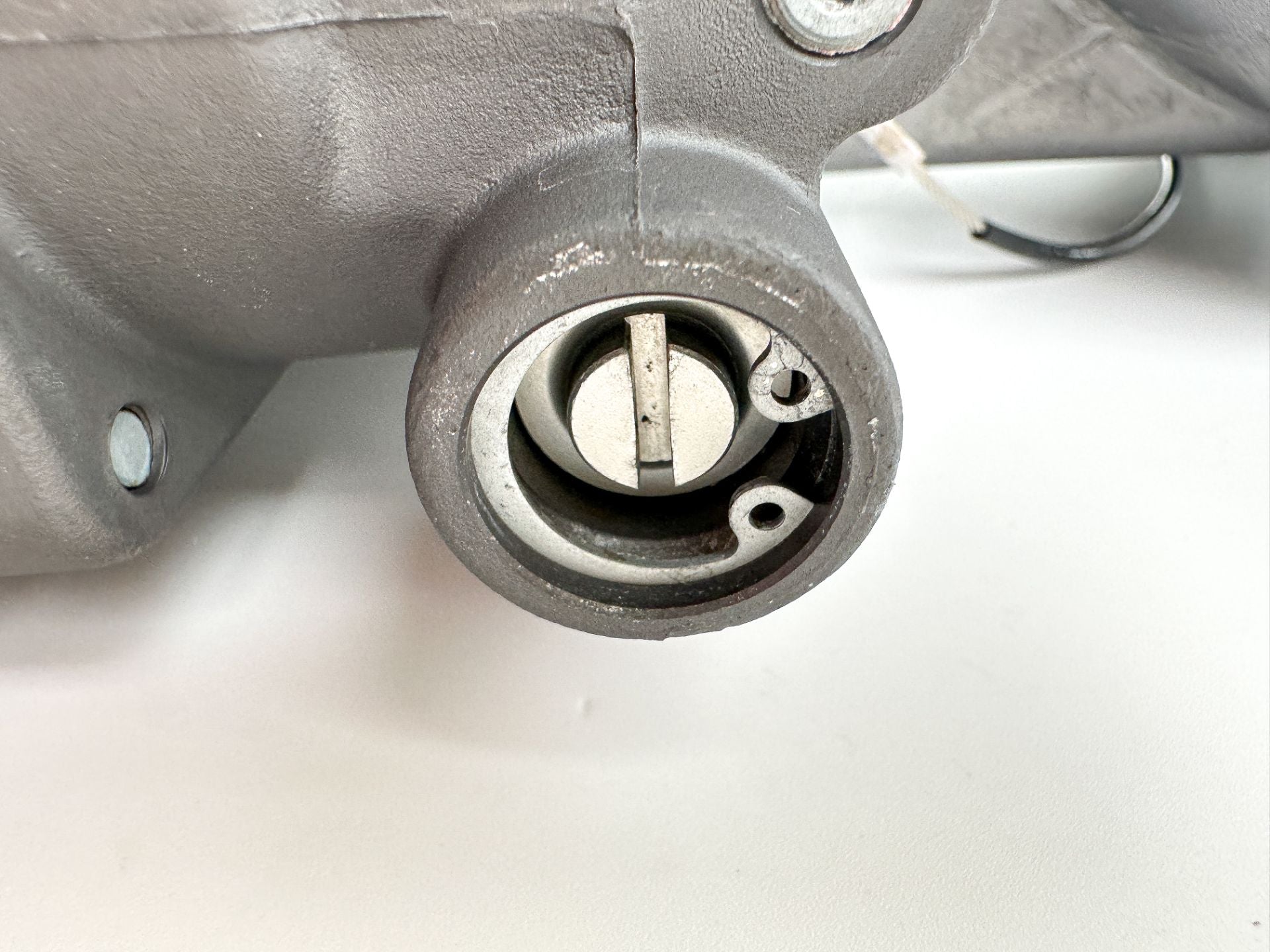 Suzuki 60 70 90 115 140 150 175 200 HP Outboard Engine Power Trim Tilt Unit