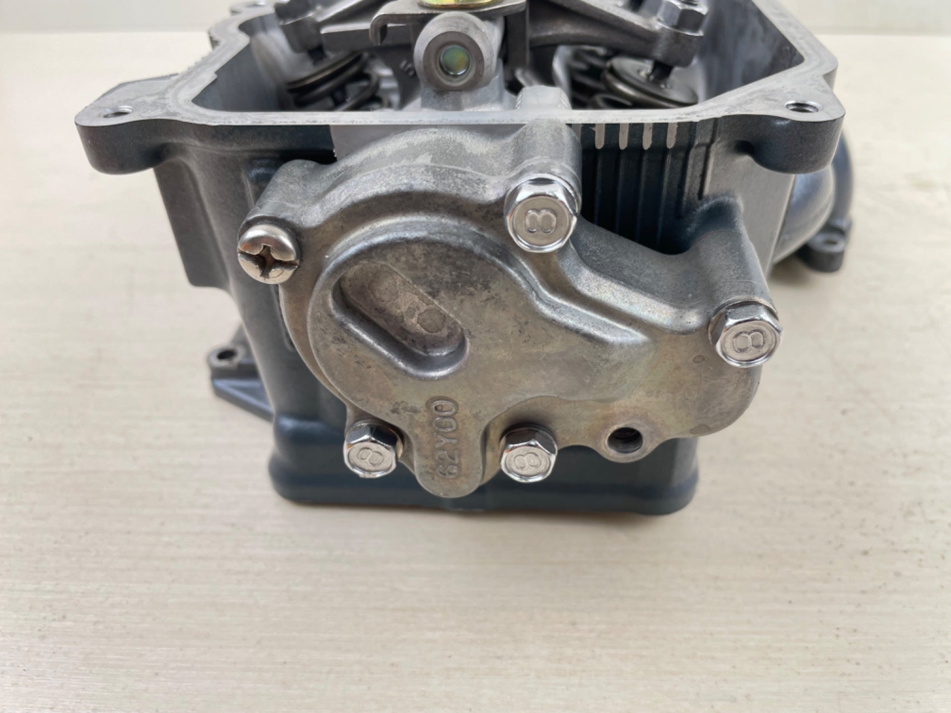 2000 Yamaha 25HP 4 Stroke Outboard Cylinder Head Assembly 65W-W009A-12-4D