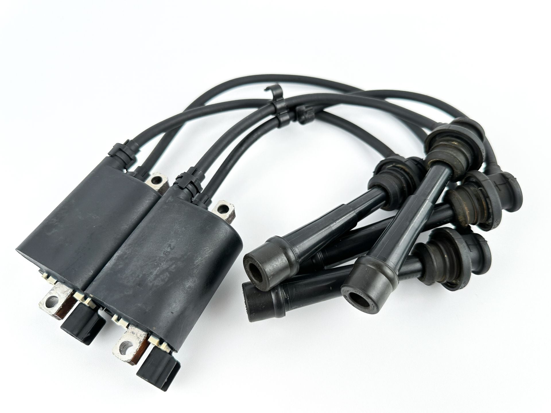 2013 Suzuki 140 HP 4 Stroke Outboard Ignition Coil Set 33410-90J00 OEM