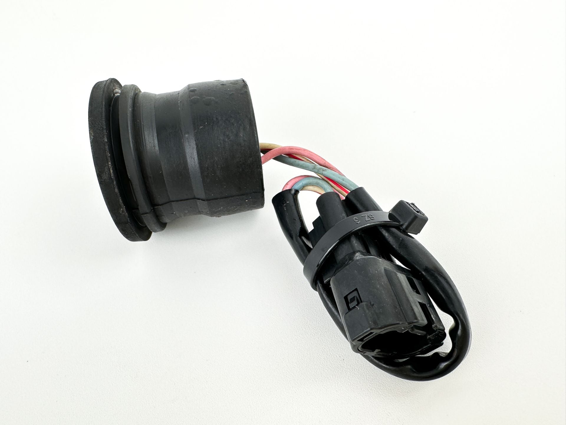 2005 Suzuki 115 HP 4 Stroke Outboard Trim Switch 37850-99E05 OEM
