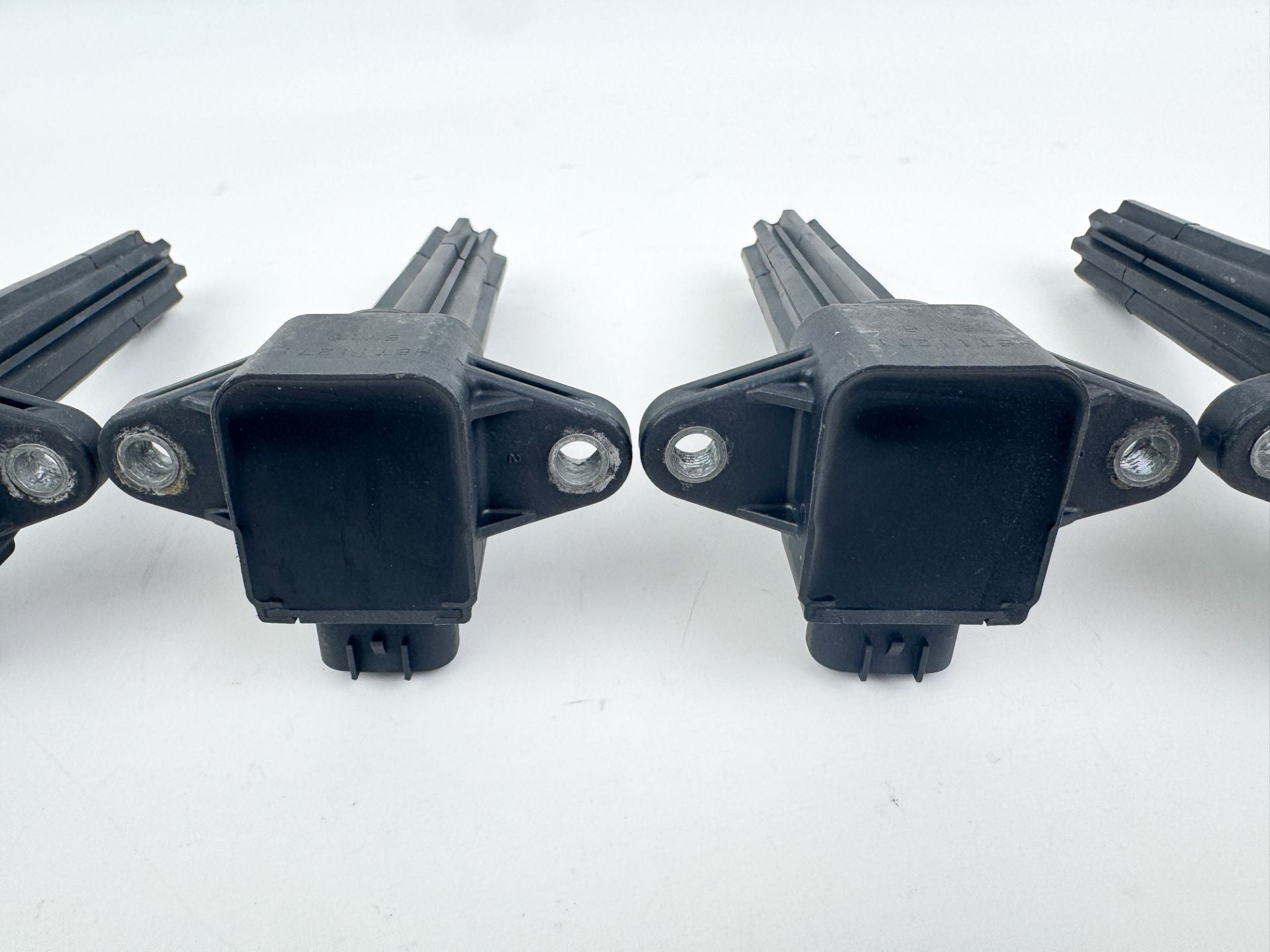 2006 Yamaha 250 HP 4 Stroke Outboard Ignition Coil Set 6P2-82310-00-00 OEM