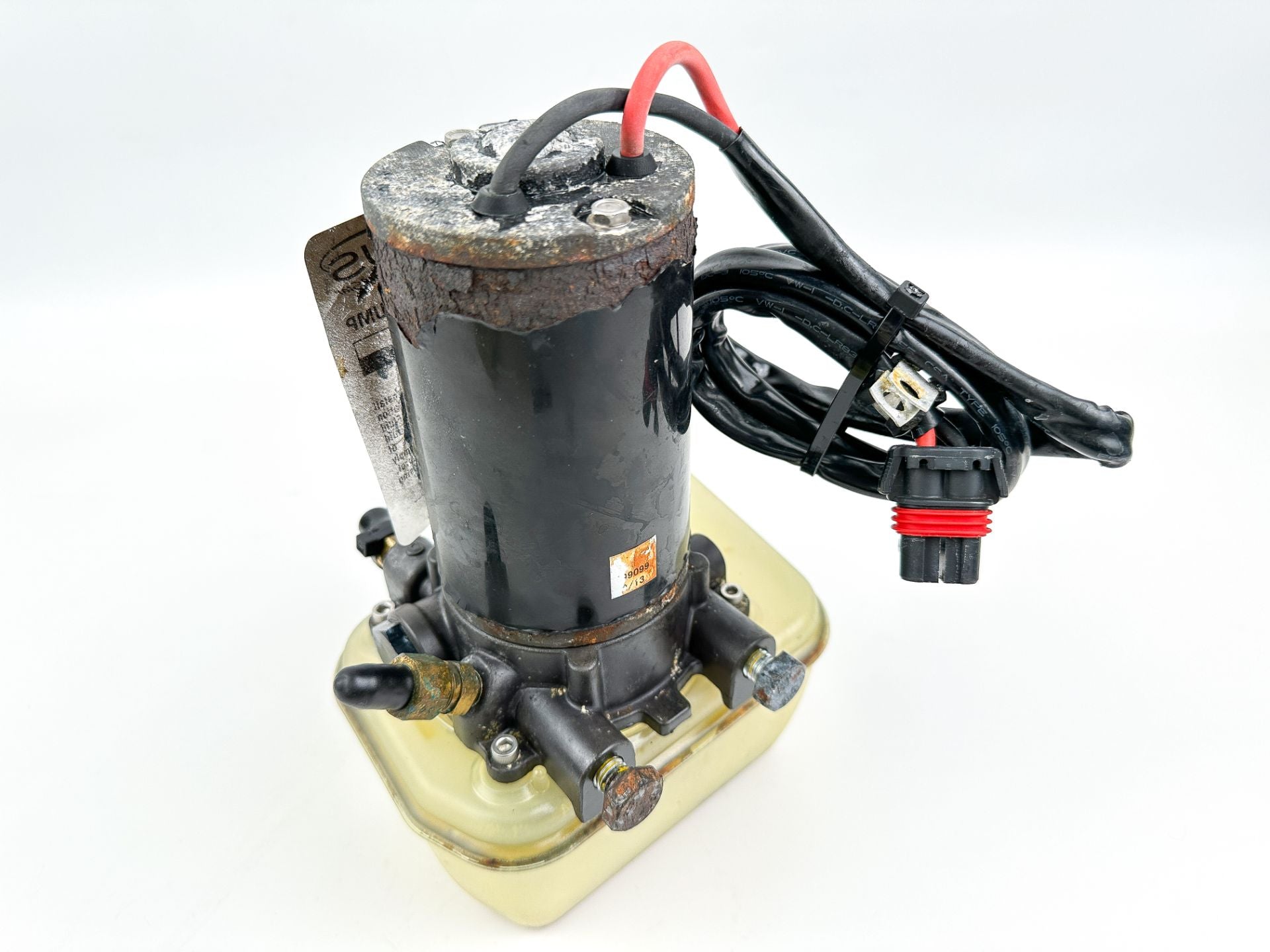 Optimus Outboard SeaStar Hydraulic Steering Pump EP1000