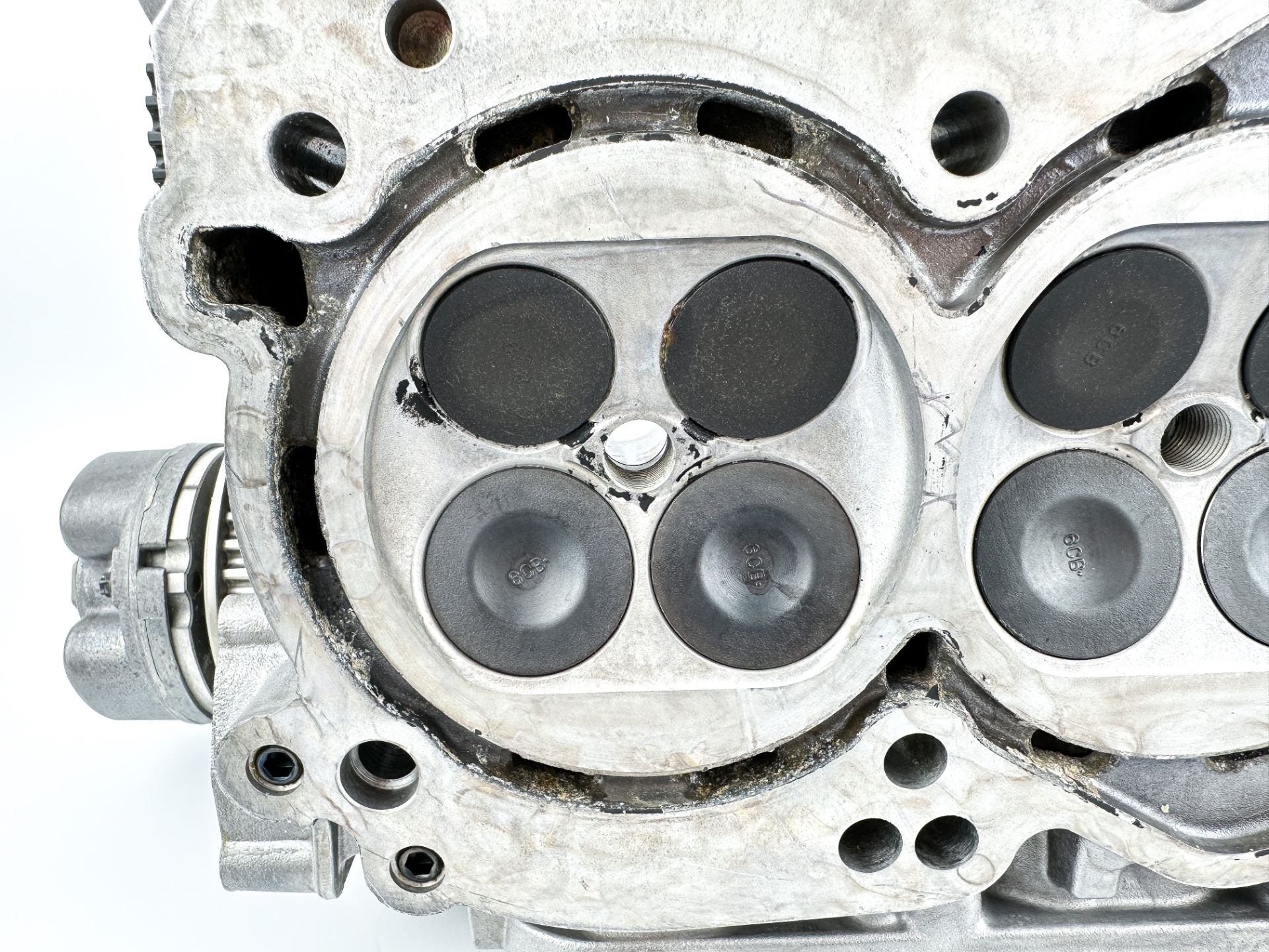 Yamaha 200 225 250 HP Starboard Cylinder Head 6CB-W009A-00-00 2010 - 2014