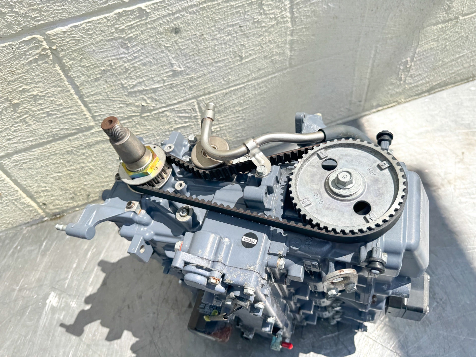 2002 Yamaha 50 HP 4 Stroke Outboard Powerhead 64J-W009B-02-1S OEM