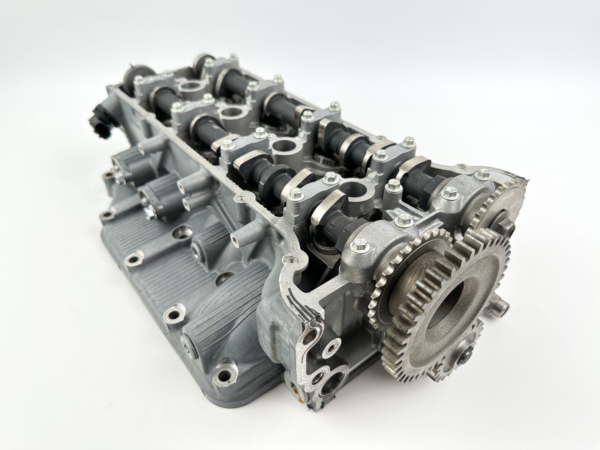 2012 Suzuki 140 HP 4 Stroke Outboard Cylinder Head 11100-90J11 OEM