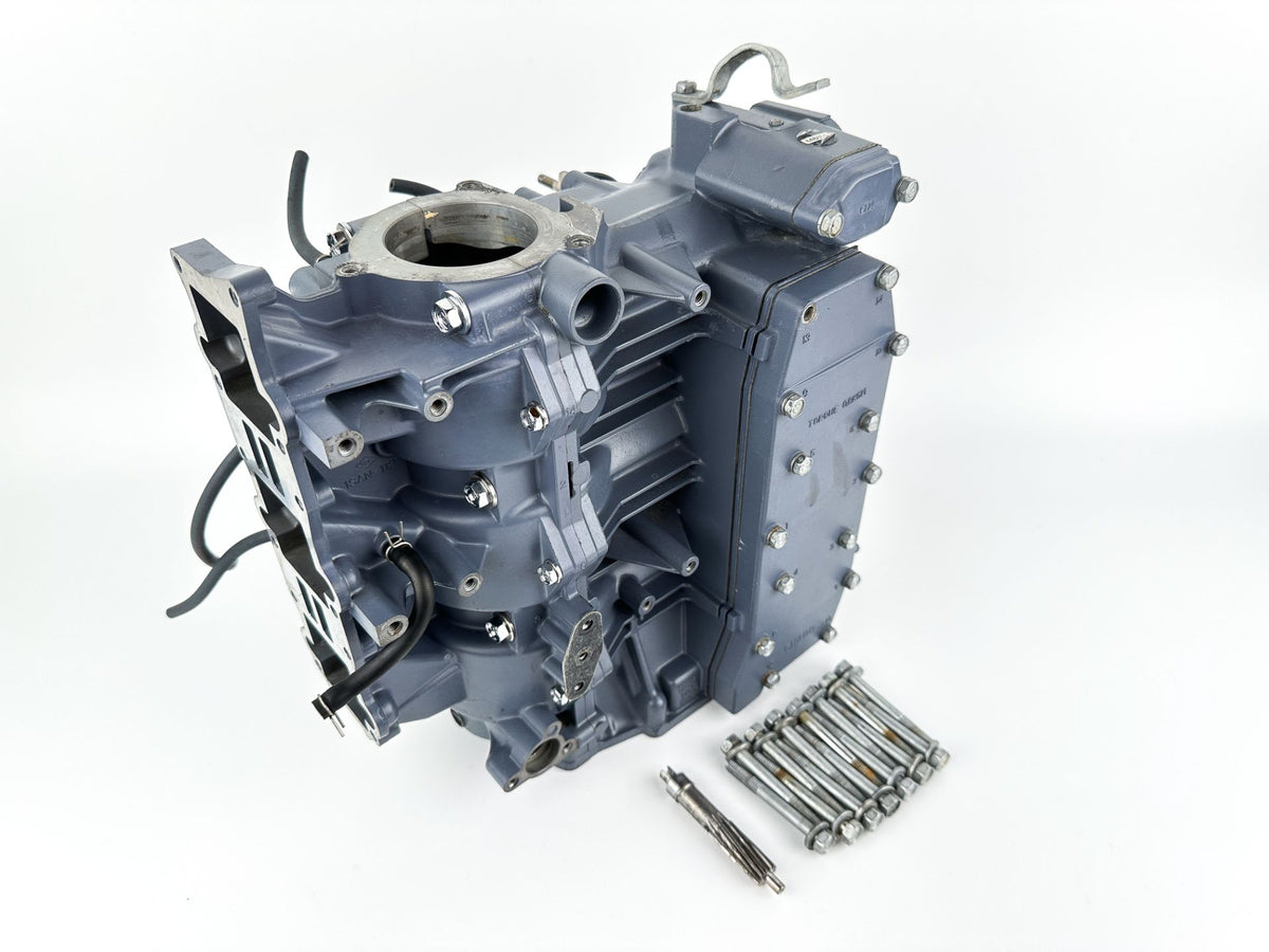 2002 Yamaha 50 HP 2 Stroke Outboard Cylinder Block Crankcase 6H4-15100-13-1S OEM