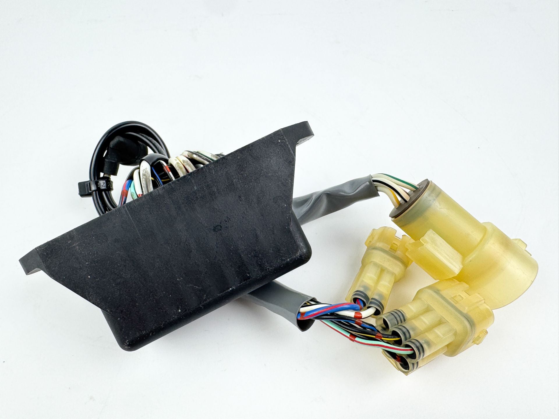 2007 Honda 135 HP 4 Stroke Outboard Main Relay 38580-ZY6-013 OEM