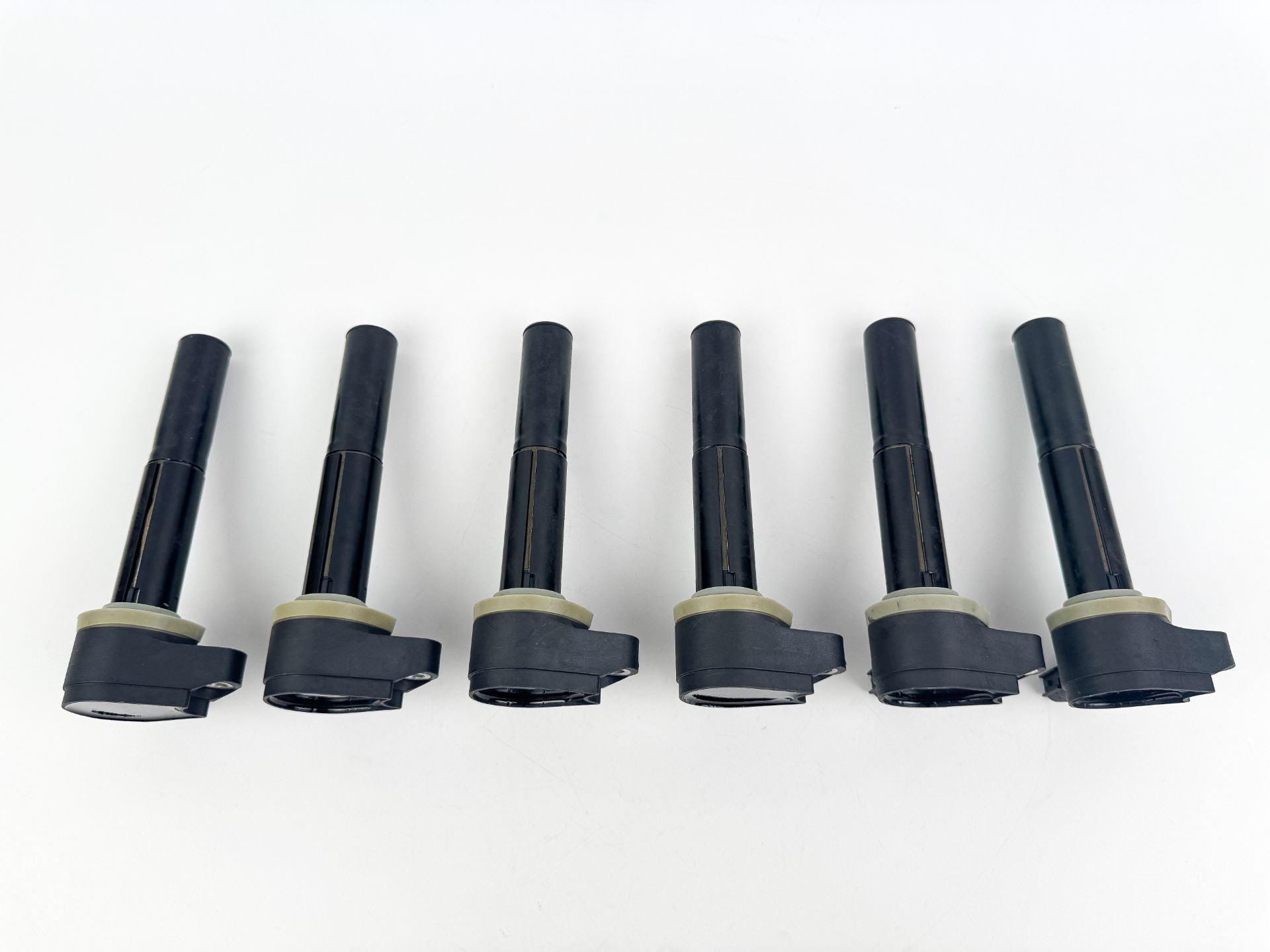 2014 Mercury 300 HP 4 Stroke Outboard Ignition Coil Set 880615T01 OEM