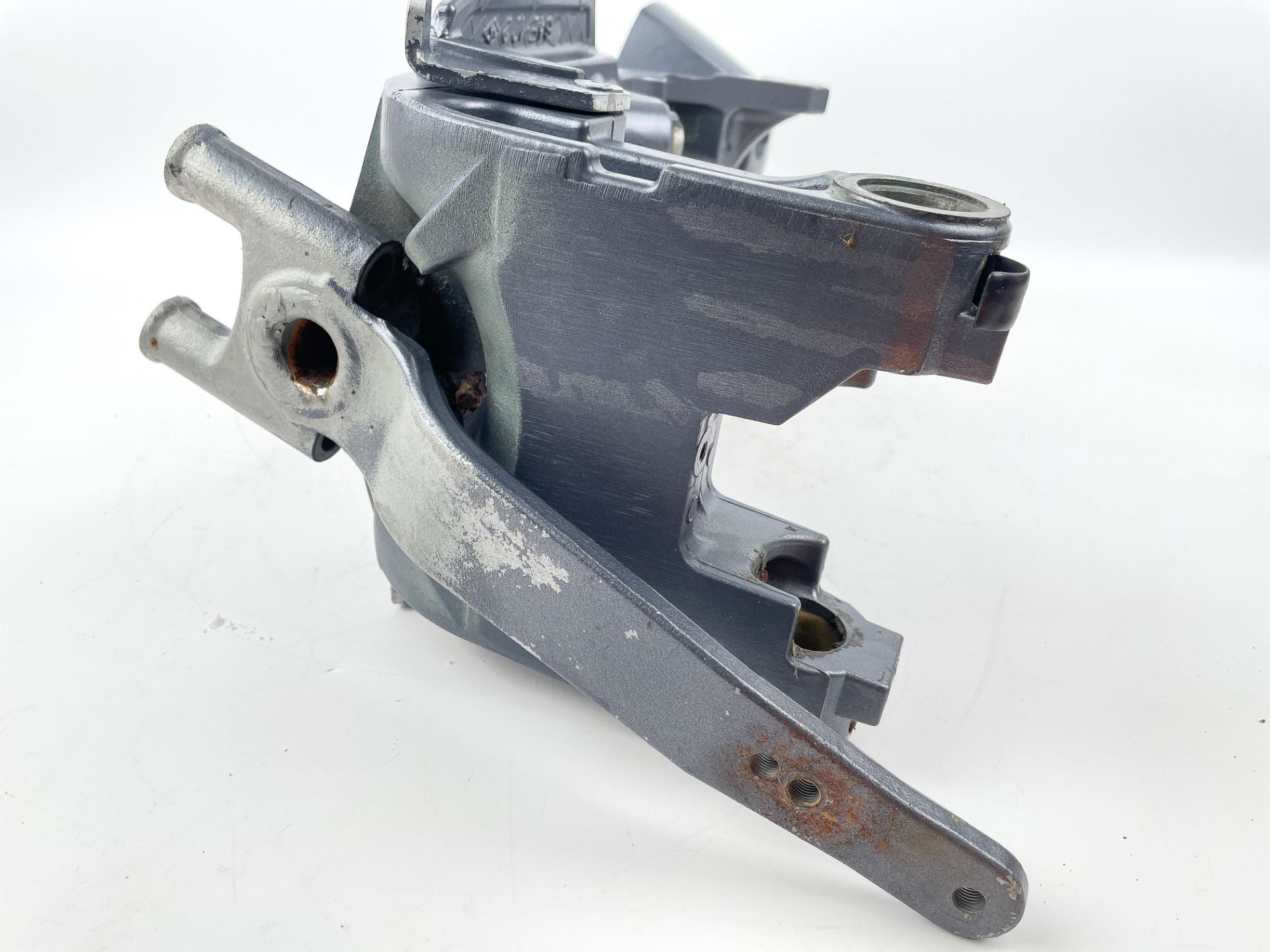 2006 Yamaha 150 HP 4 Stroke Outboard Swivel Bracket 64E-43311-10-8D OEM