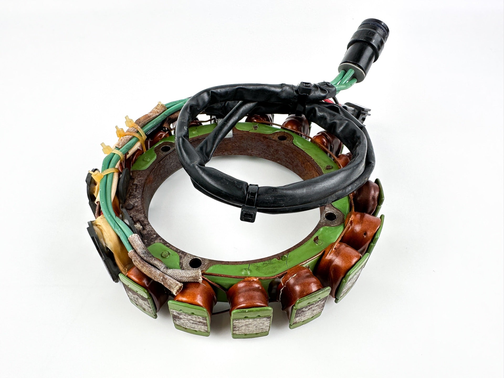 2001 Yamaha 200 HP 2 Stroke Outboard Stator Assembly 61A-85510-02-00 OEM