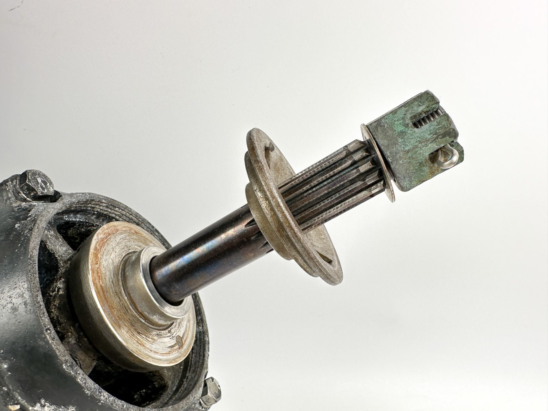 1998 - 2009 Suzuki DF 60 70 HP 20" Long Lower Unit Gear Case OEM