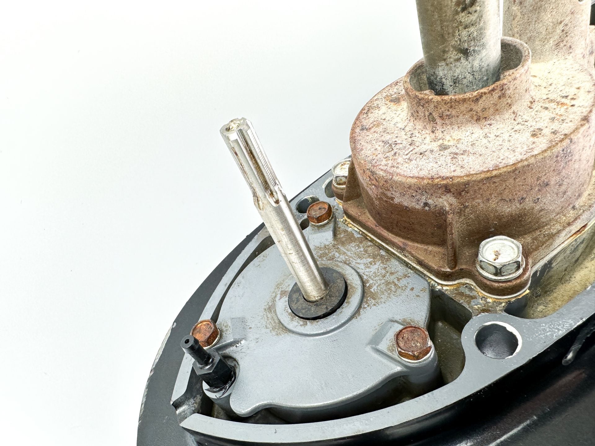 2001-18 Suzuki 115 140 HP 4 Stroke Outboard 25" XL Long Lower Unit Gear Case