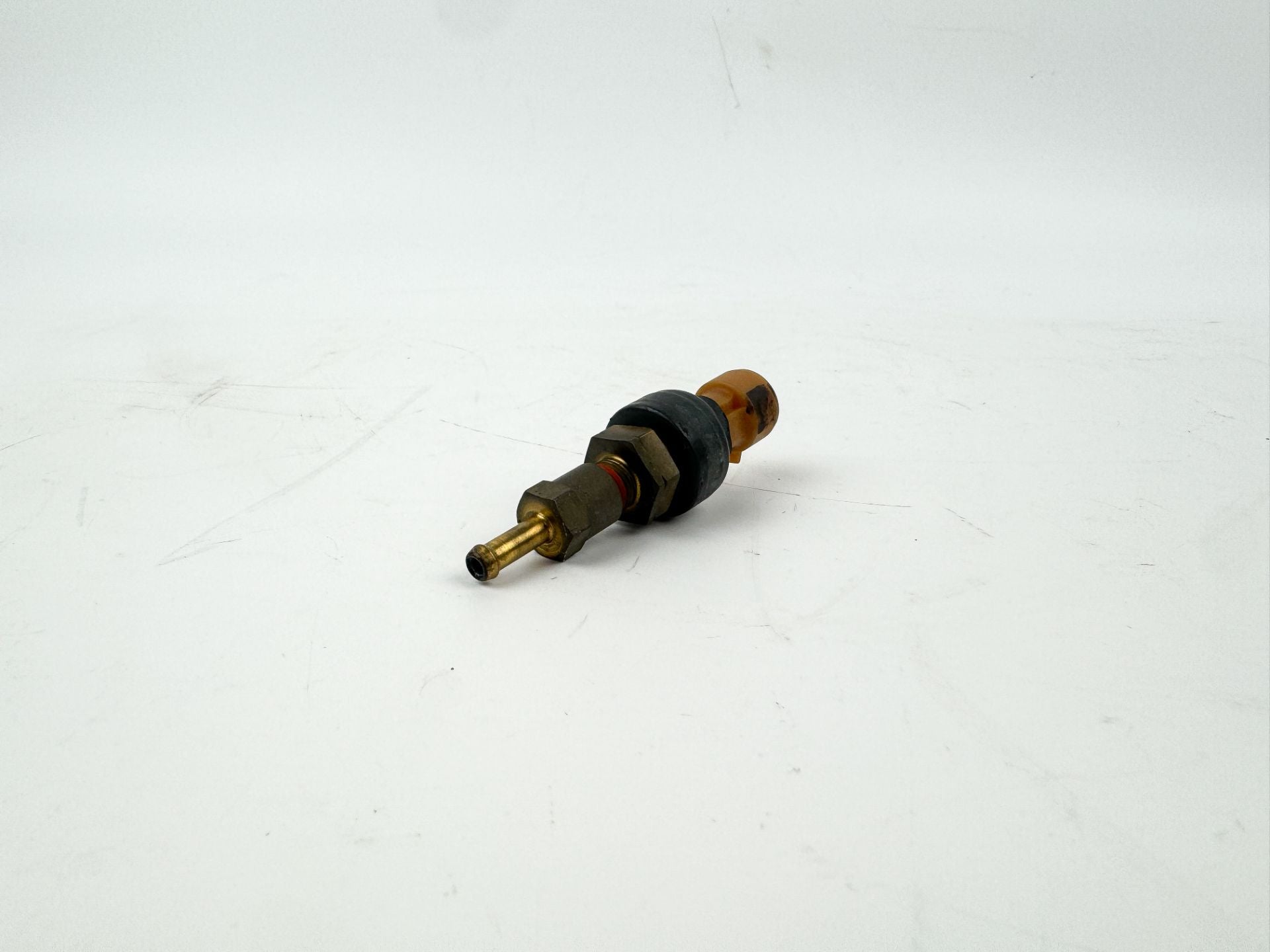 2001 Mercury 225 HP 2 Stroke Outboard Air Pressure Sensor 881879A7 OEM