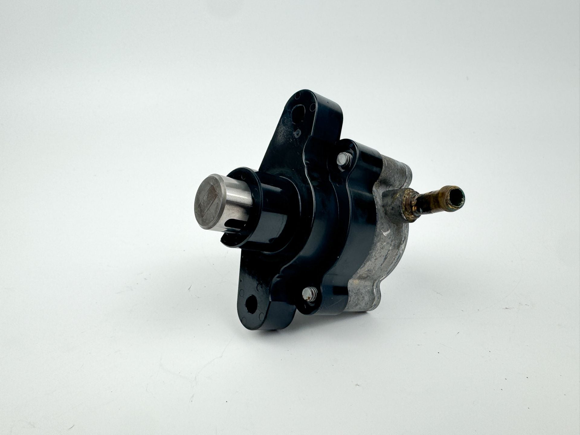 2018 Yamaha 150 HP 4 Stroke Outboard Fuel Pump 63P-24410-20-00 OEM