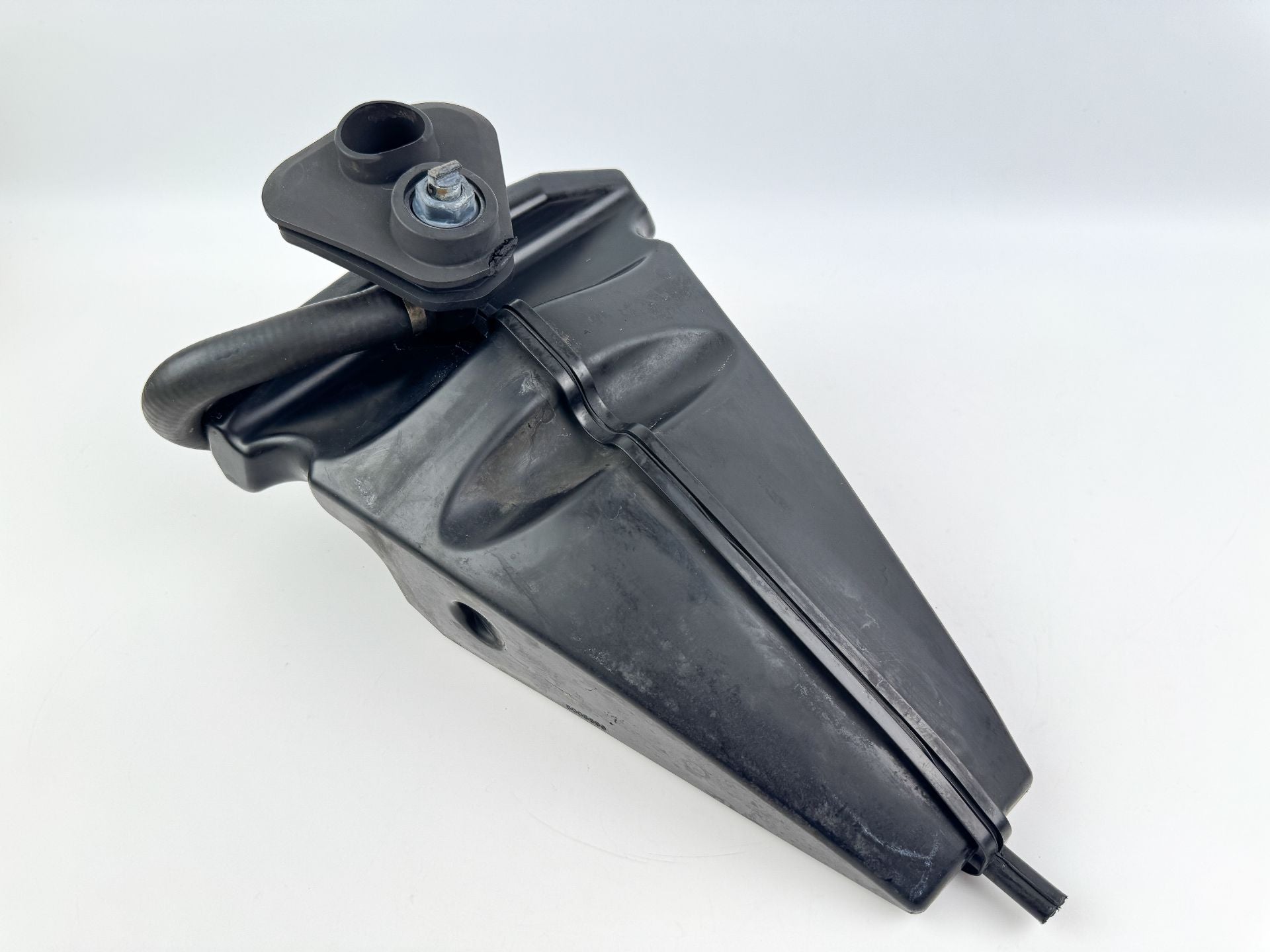 2005 Evinrude 250 HP 2 Stroke Outboard Muffler 5005699 OEM