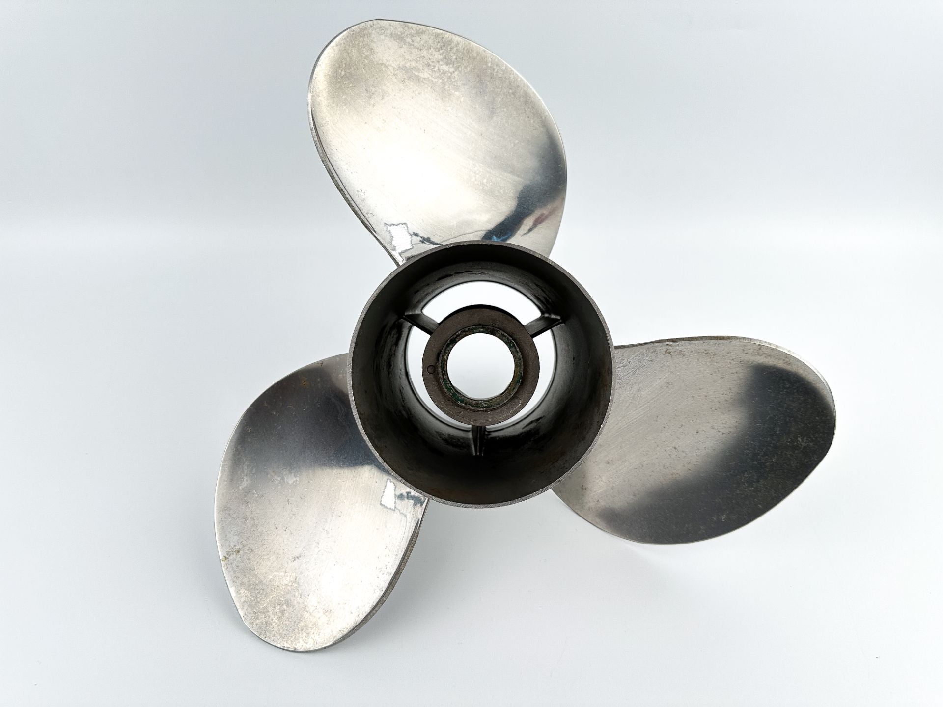 Mercury 48-16314 Vengeance RH 3-Blade 14″x 17P Stainless Steel Propeller