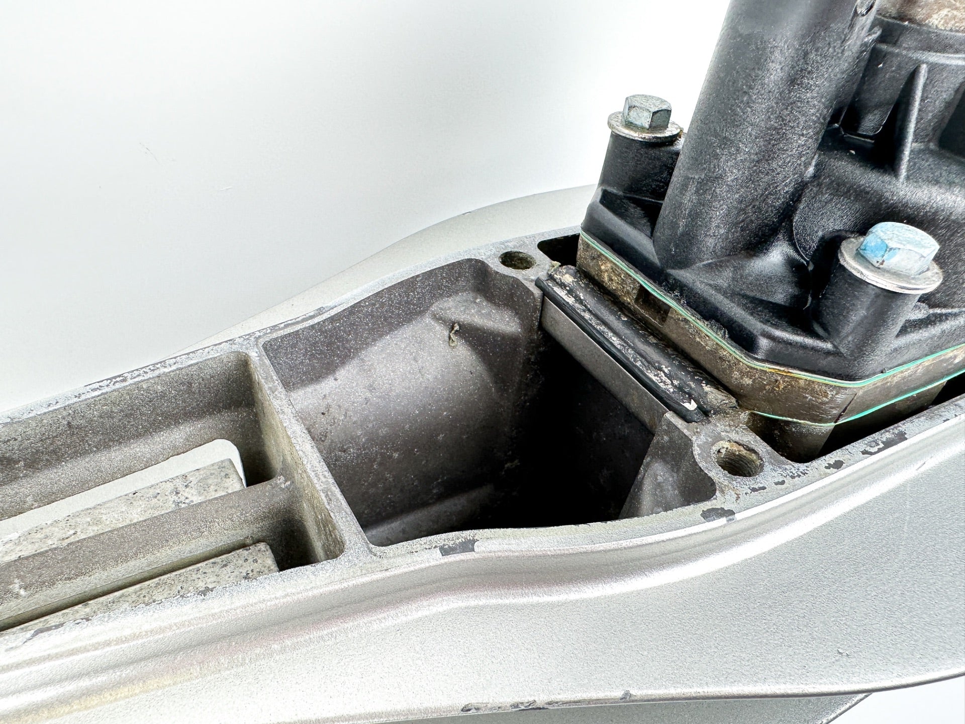 1999+ Honda 115HP 20" Long Lower Unit Gear Case Assembly Standard Rotation