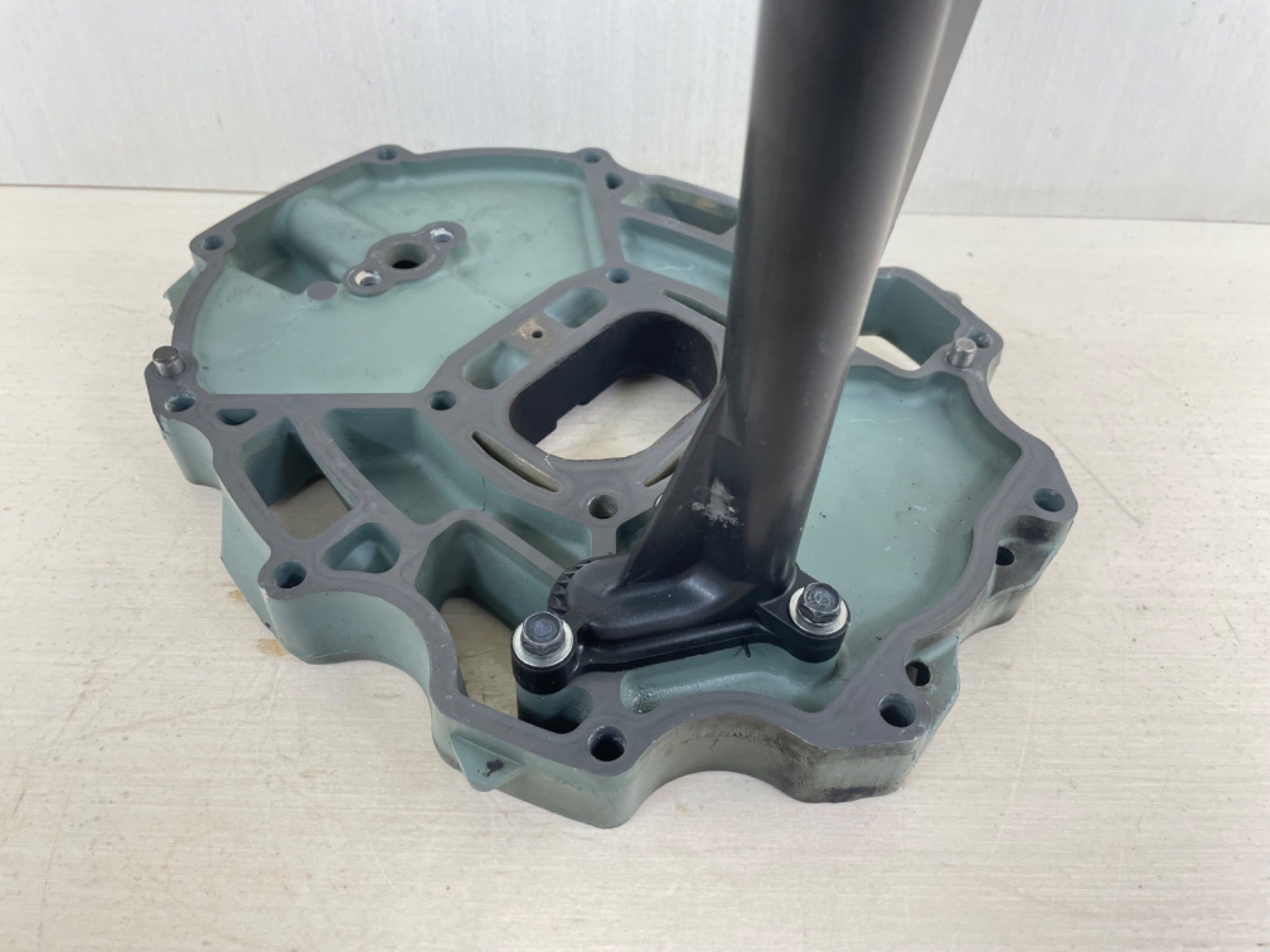 2006 Yamaha 250HP 4 Stroke Outboard Exhaust Manifold & Oil Strainer 69J-41131-10-CA