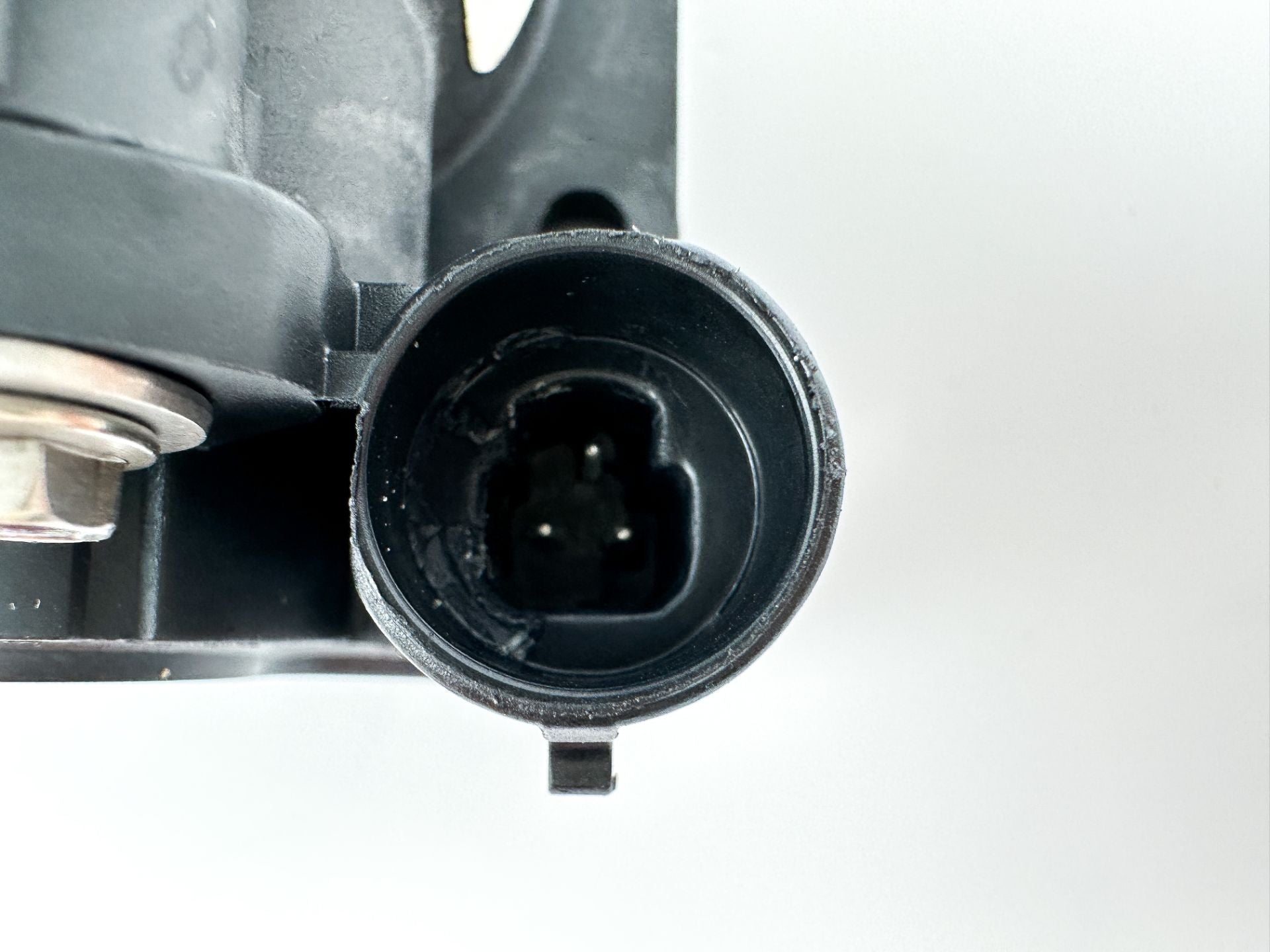 2004 Mercury 60 HP 4 Stroke Outboard Throttle Body Assembly 877831T OEM