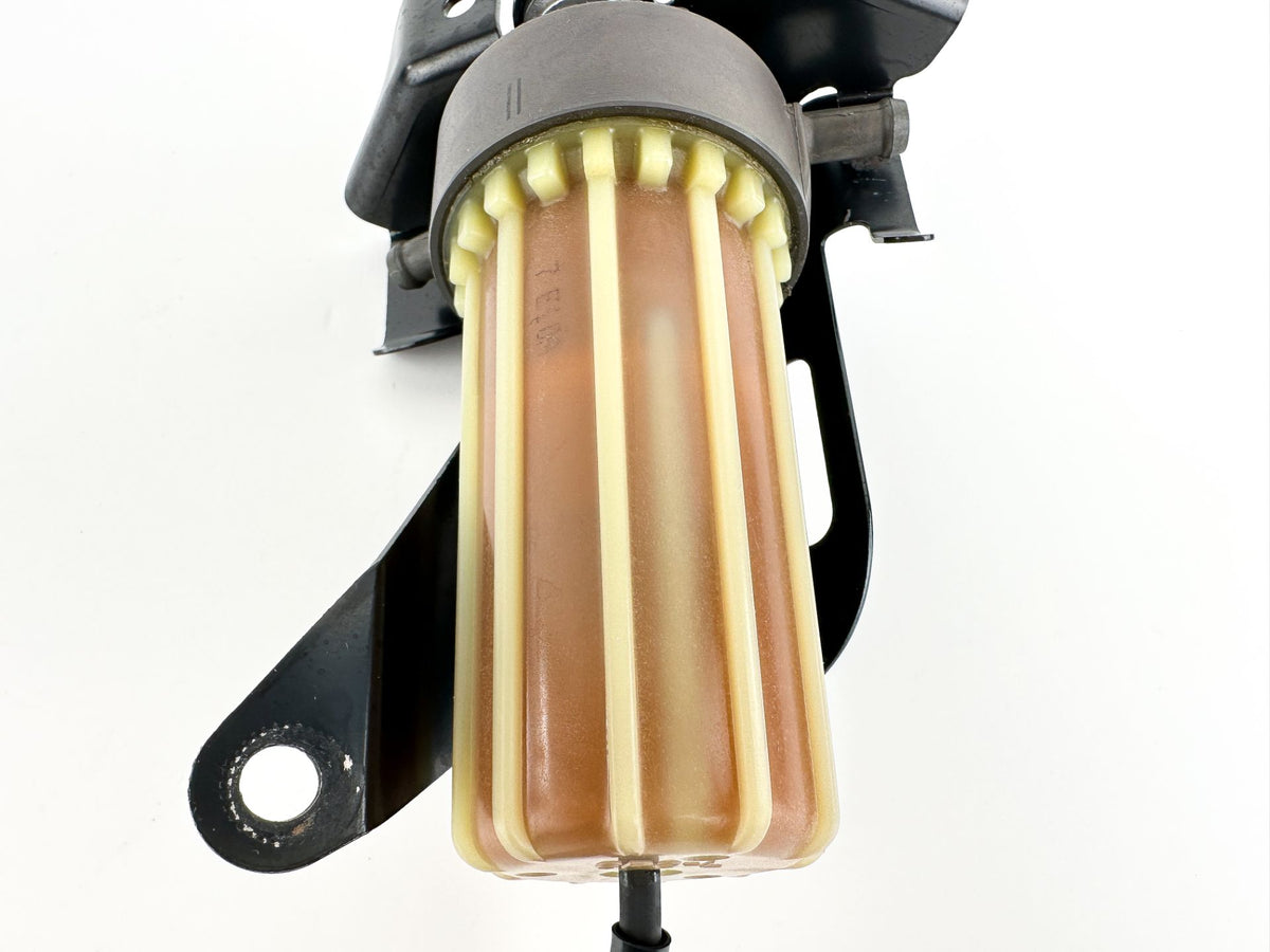 2014 Yamaha 300 HP 4 Stroke Outboard Fuel Filter Assembly 6P3-24560-22-00 OEM