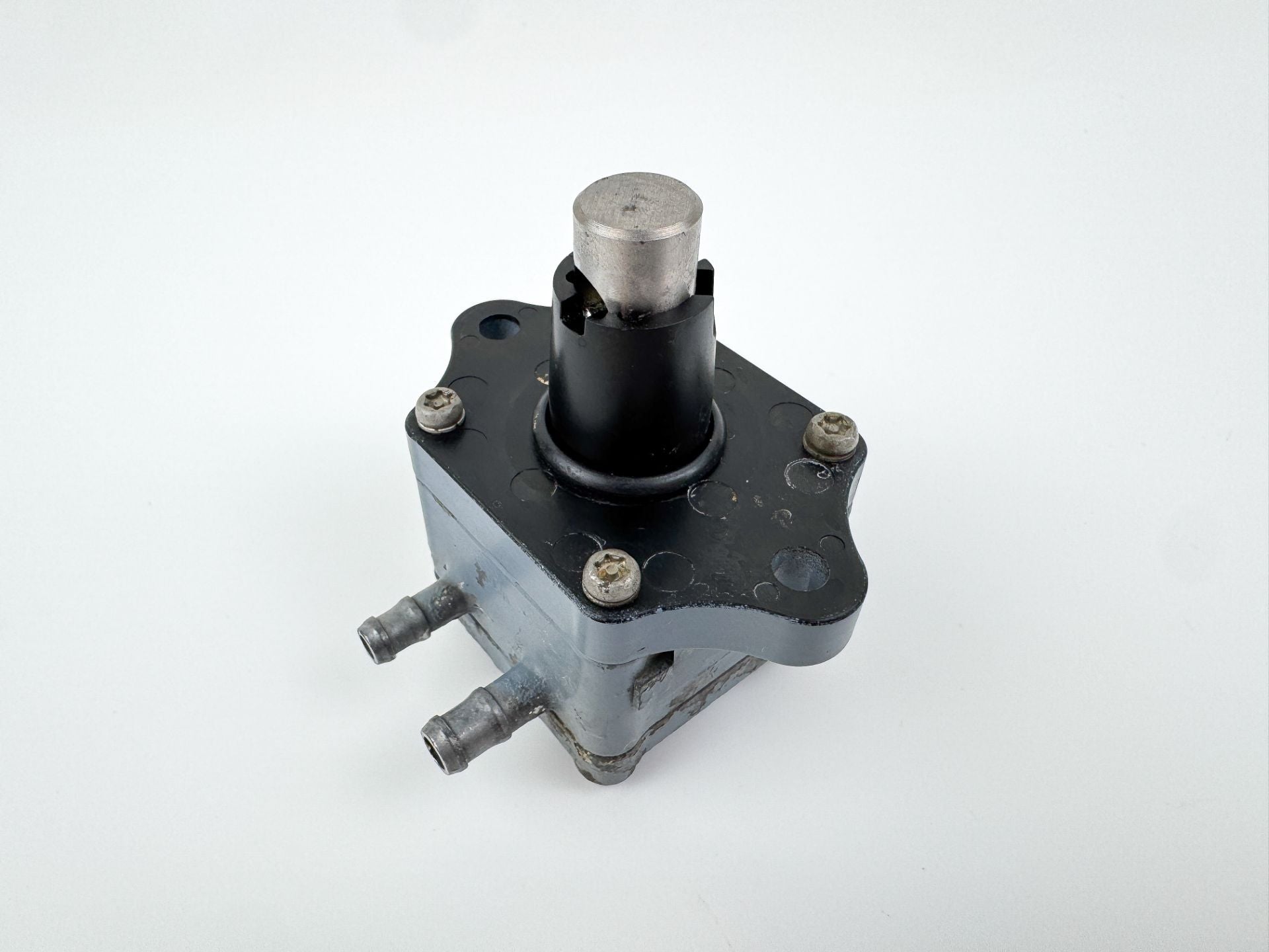 1999 Honda 50 HP 4 Stroke Outboard Fuel Pump 16700-ZW1-004 OEM