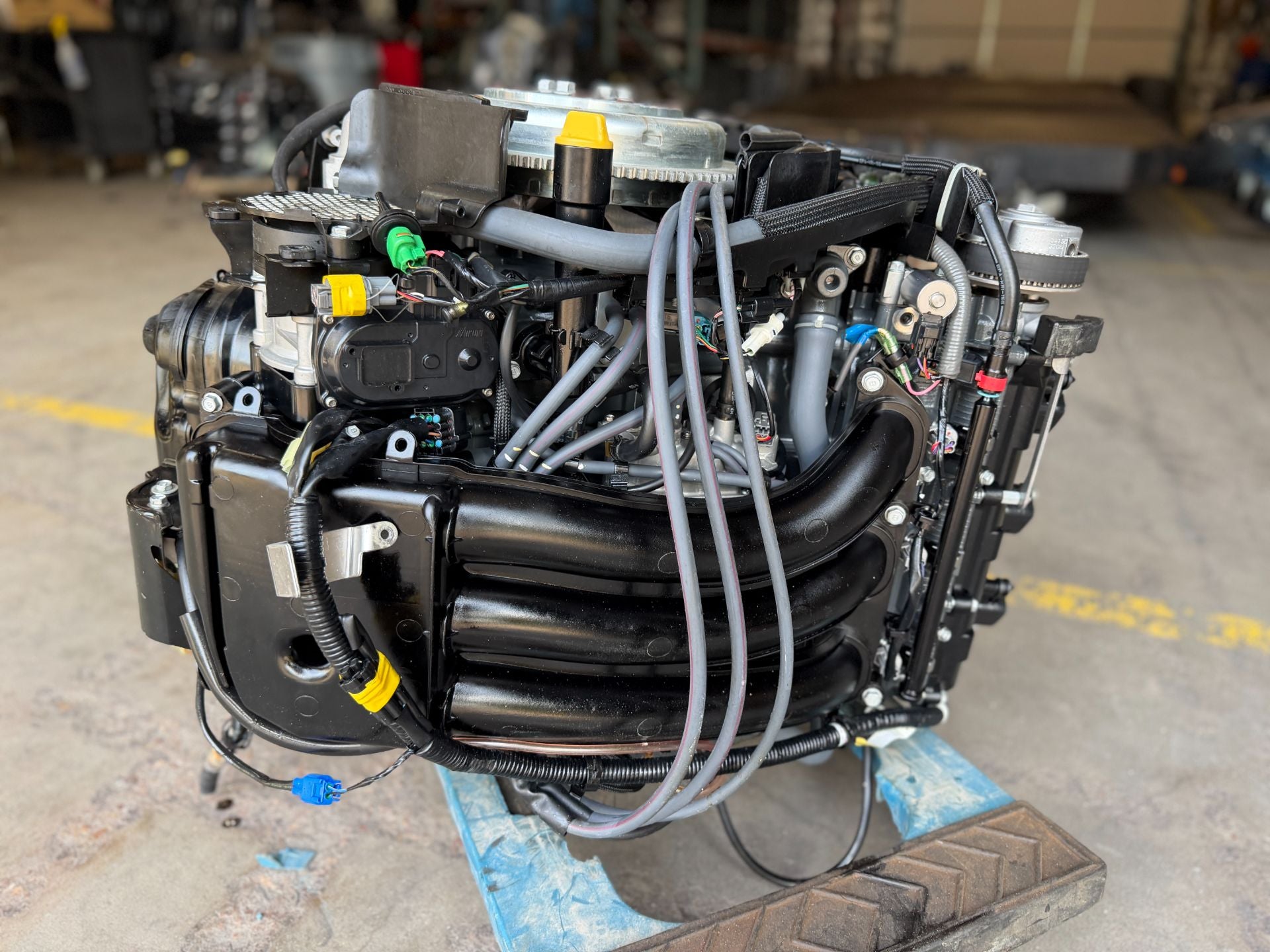 2019 Yamaha F300 300HP 4.2L Outboard Powerhead 646 Hours