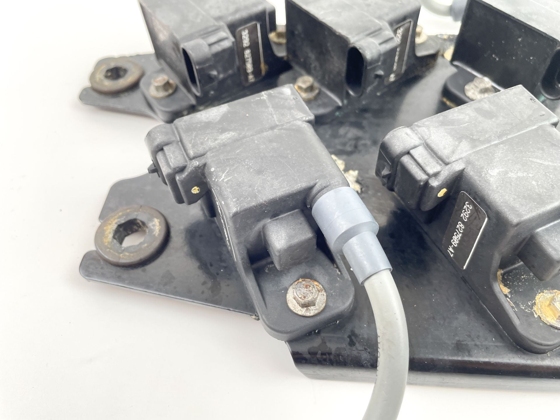 2003 Mercury 200 HP 2 Stroke Outboard Ignition Coil Set W/ Plate 827509T7 OEM