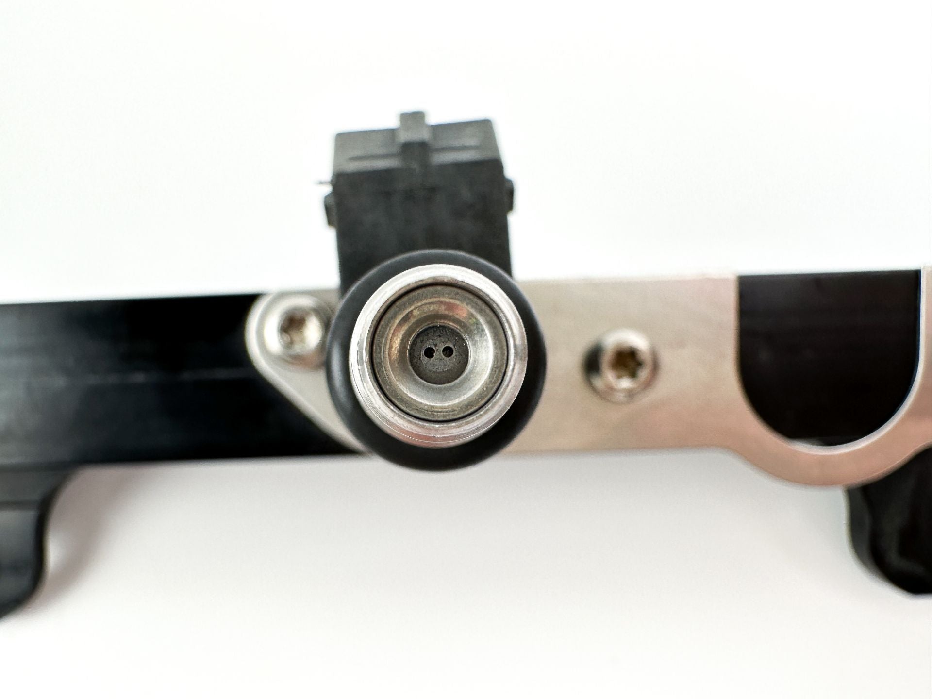 2008 Mercury 300 HP 4 Stroke Outboard Fuel Injector Set W/ Rail 8M0041080 OEM