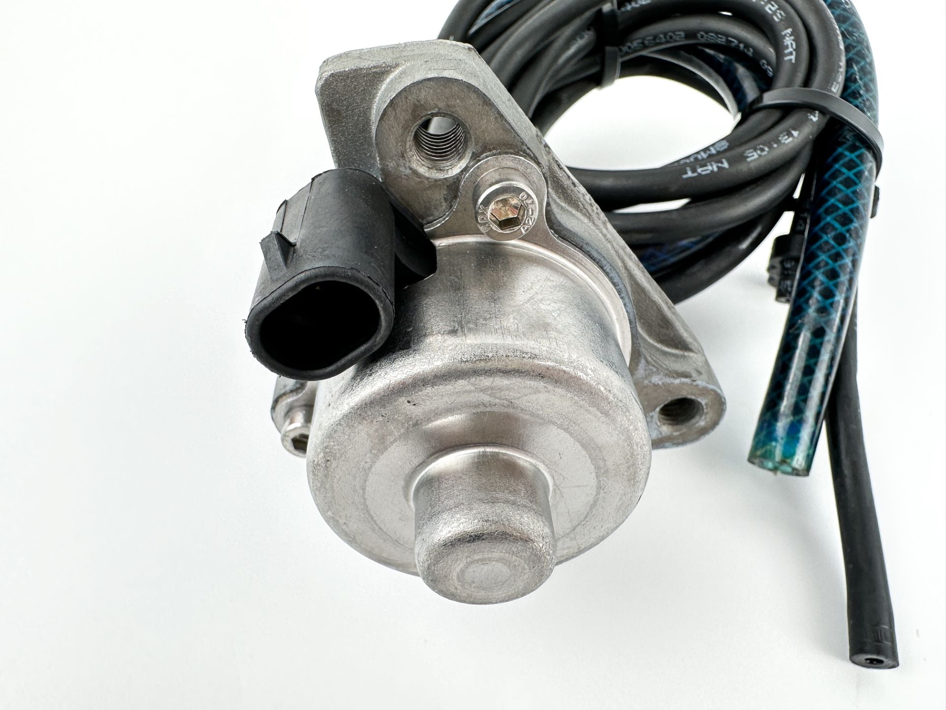 2015 Mercury 250 HP 2 Stroke Outboard Oil Pump 857149T05 OEM