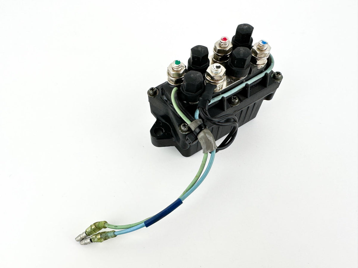 2002 Yamaha 50 HP 2 Stroke Outboard Trim Tilt Relay 6H1-81950-00-00 OEM