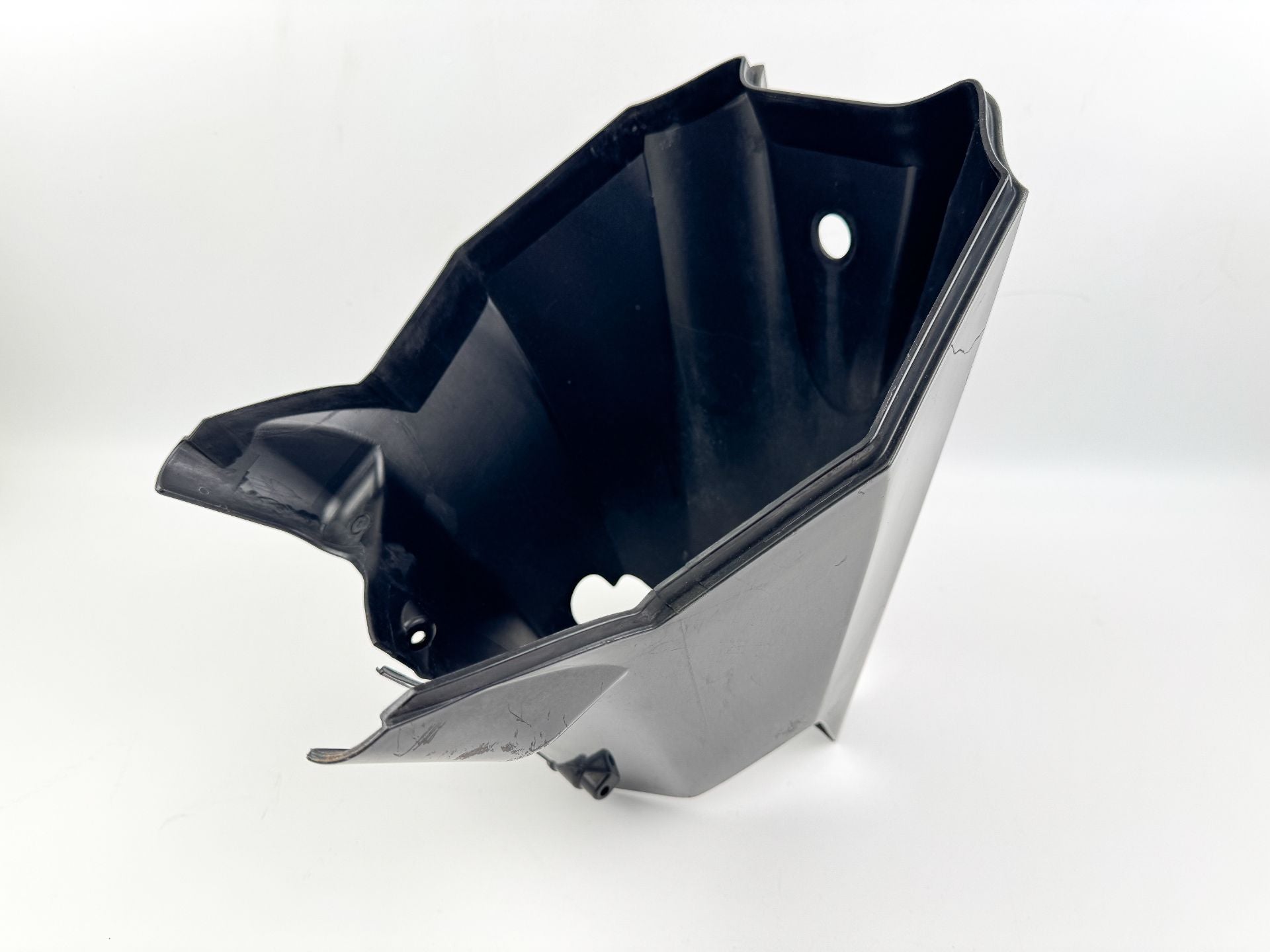 2006 Mercury 25 HP 4 Stroke Outboard Lower Apron Cover 896116T OEM