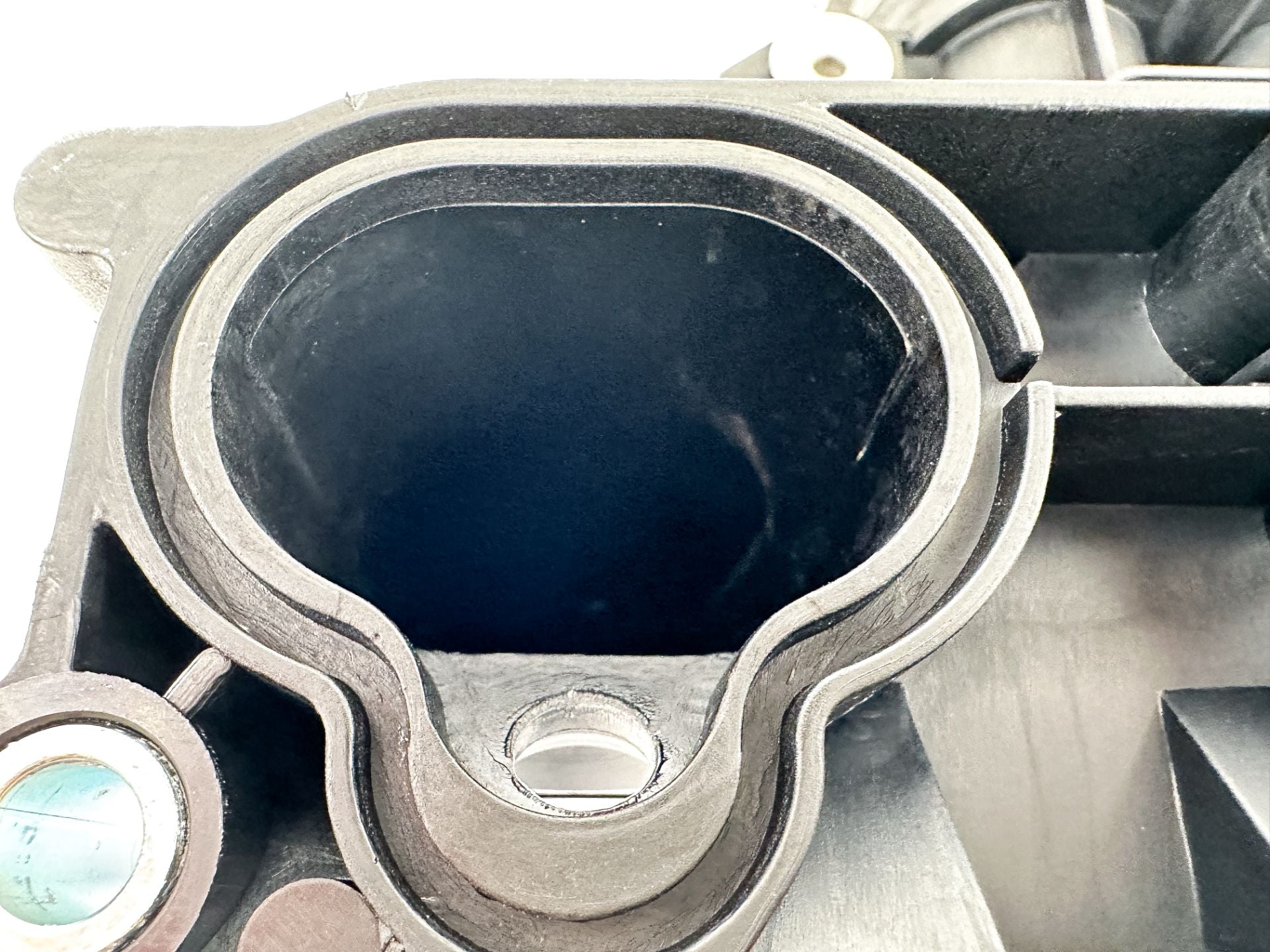 2016 Yamaha 150 HP 4 Stroke Outboard Intake Manifold & Throttle Body 63P-13751-20-00 OEM