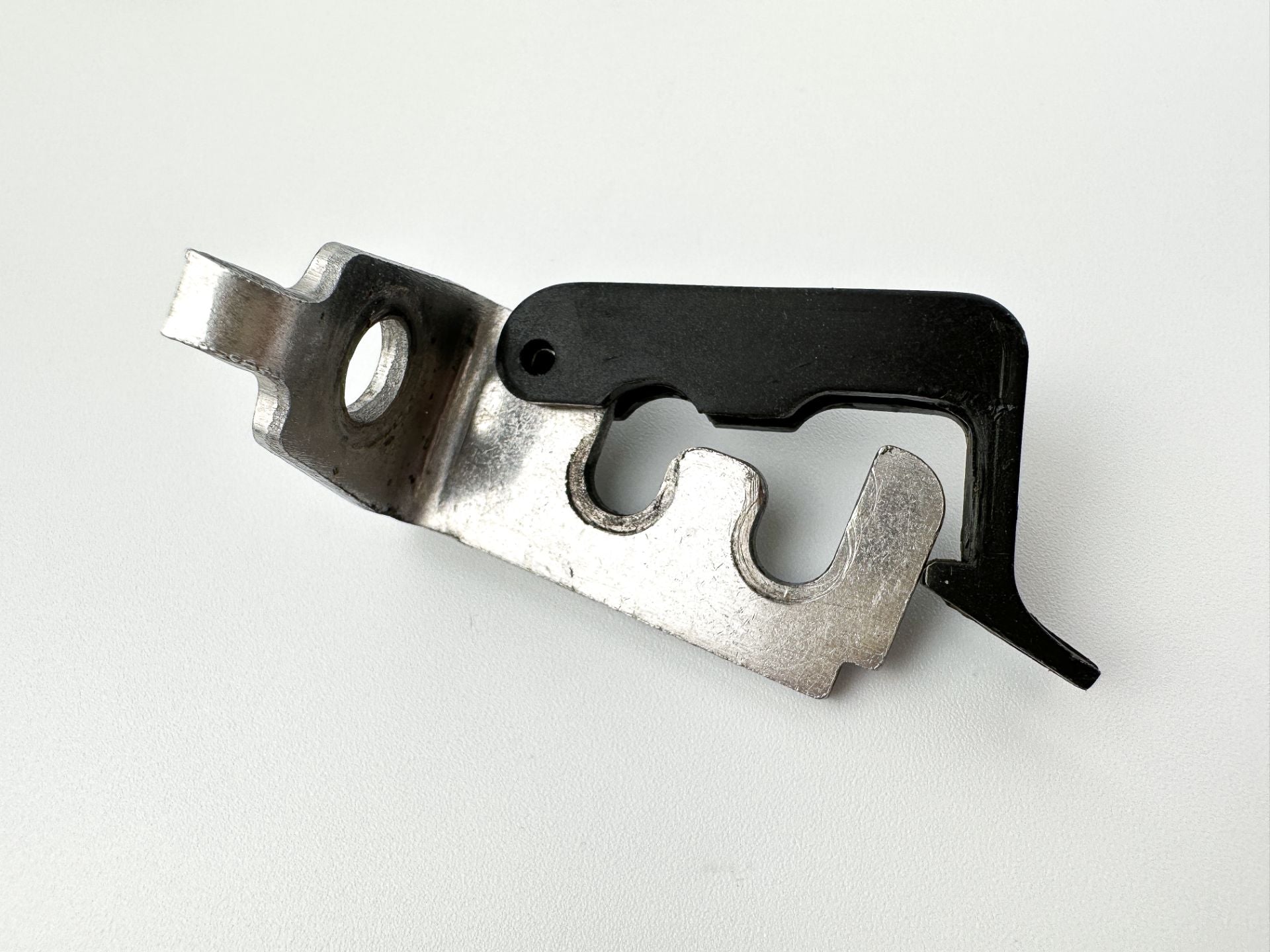 2001 Yamaha 90 HP 2 Stroke Outboard Cable Cover Plate 688-42738-01-94 OEM