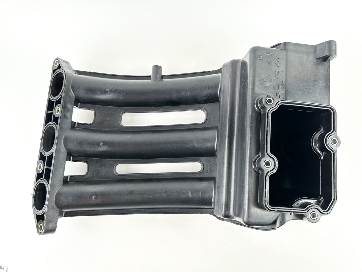 2009 Yamaha 250 HP 4 Stroke Outboard Intake Manifold 6P2-13642-00-00 OEM