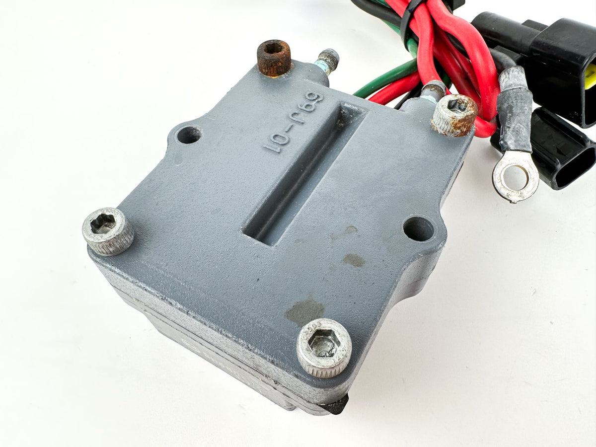 2004 Yamaha 150 HP 2 Stroke Outboard Rectifier & Regulator 68F-81960-01-00 OEM