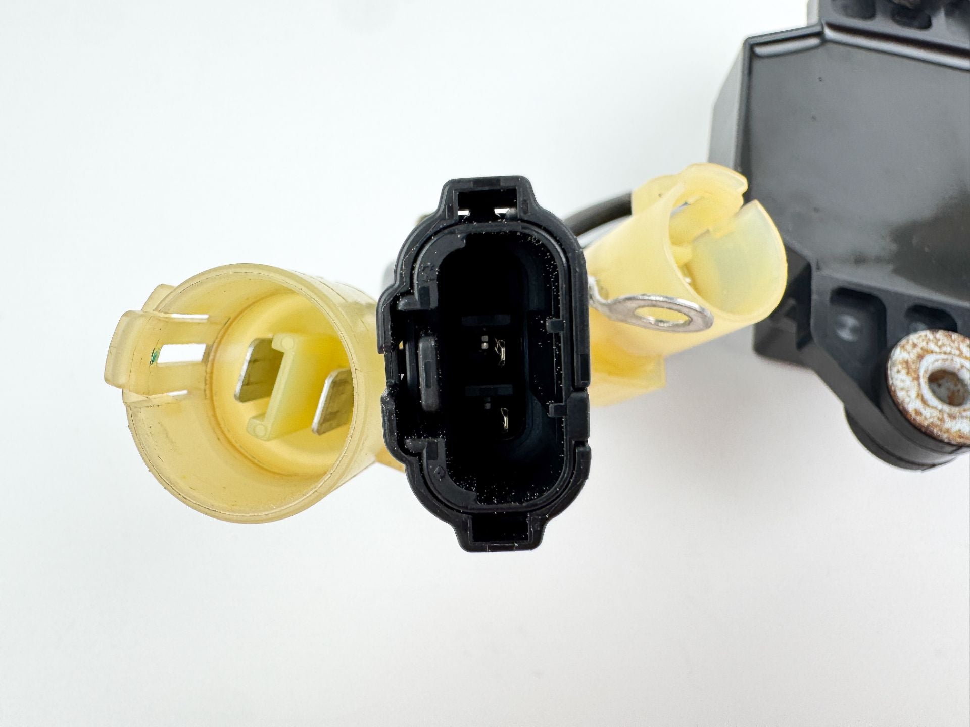 2007 Honda 200 HP 4 Stroke Outboard Trim Tilt Relay 38550-ZY3-A01 OEM