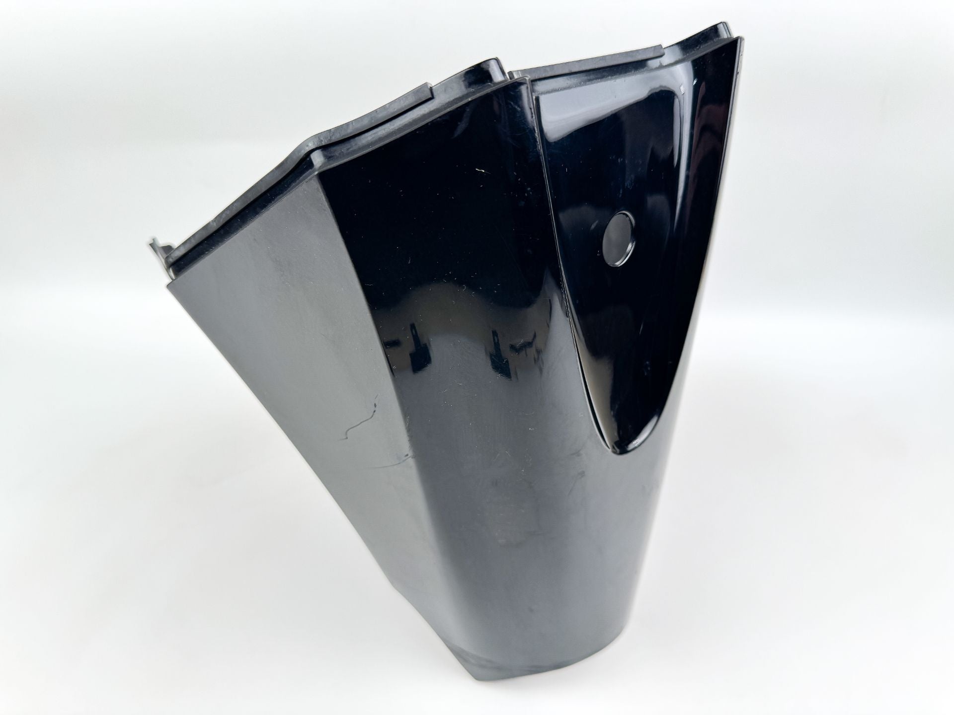 2007 Mercury 25 HP 4 Stroke Outboard Lower Apron Cover 896116T OEM