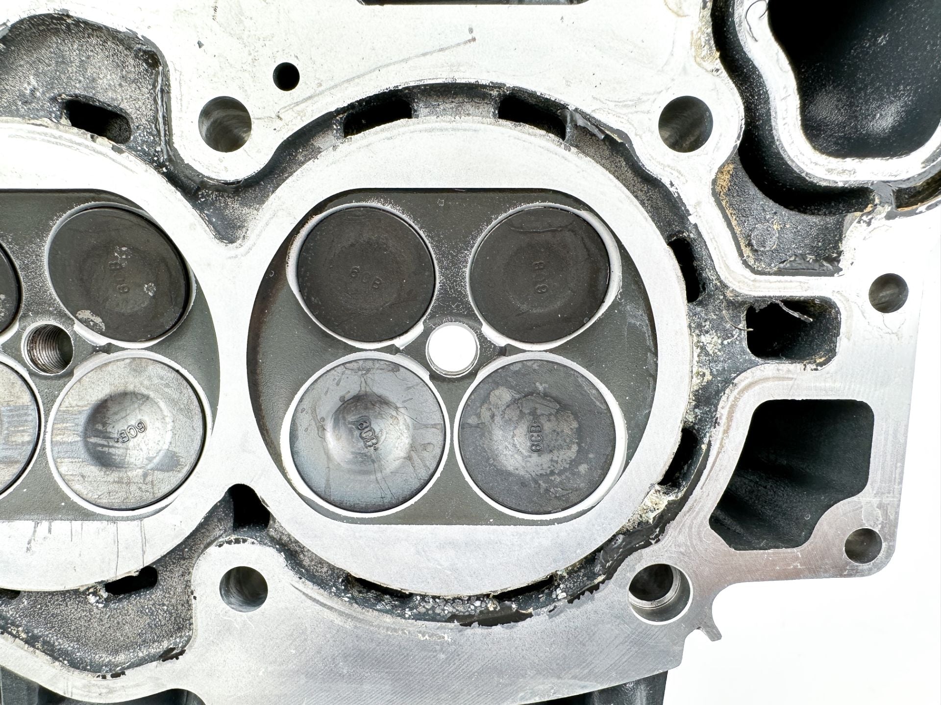 2015 Yamaha 250 HP 4 Stroke Outboard Starboard Cylinder Head 6CE-W009A-01-9S OEM