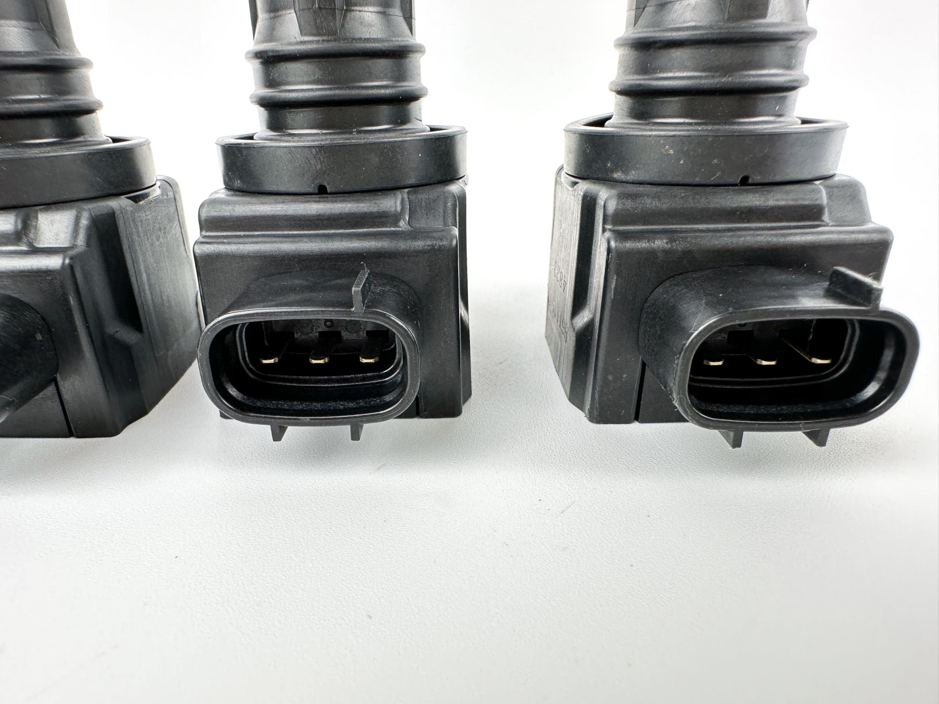 2014 Yamaha 200 HP 4 Stroke Outboard Ignition Coil Set 6CB-82310-00-00 OEM