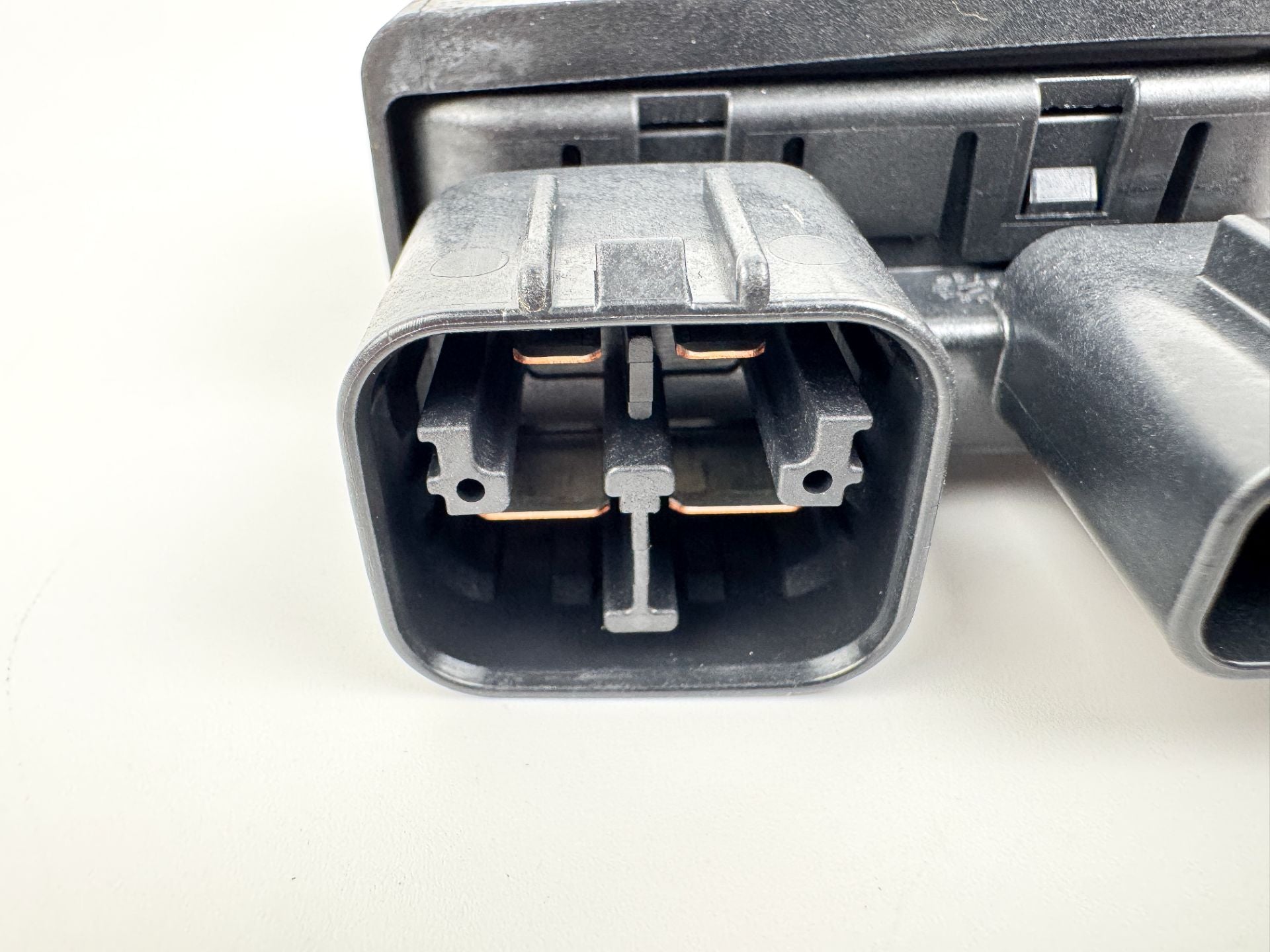 2017 Suzuki 115 HP 4 Stroke Outboard Trim Tilt Relay 38410-93J21 OEM