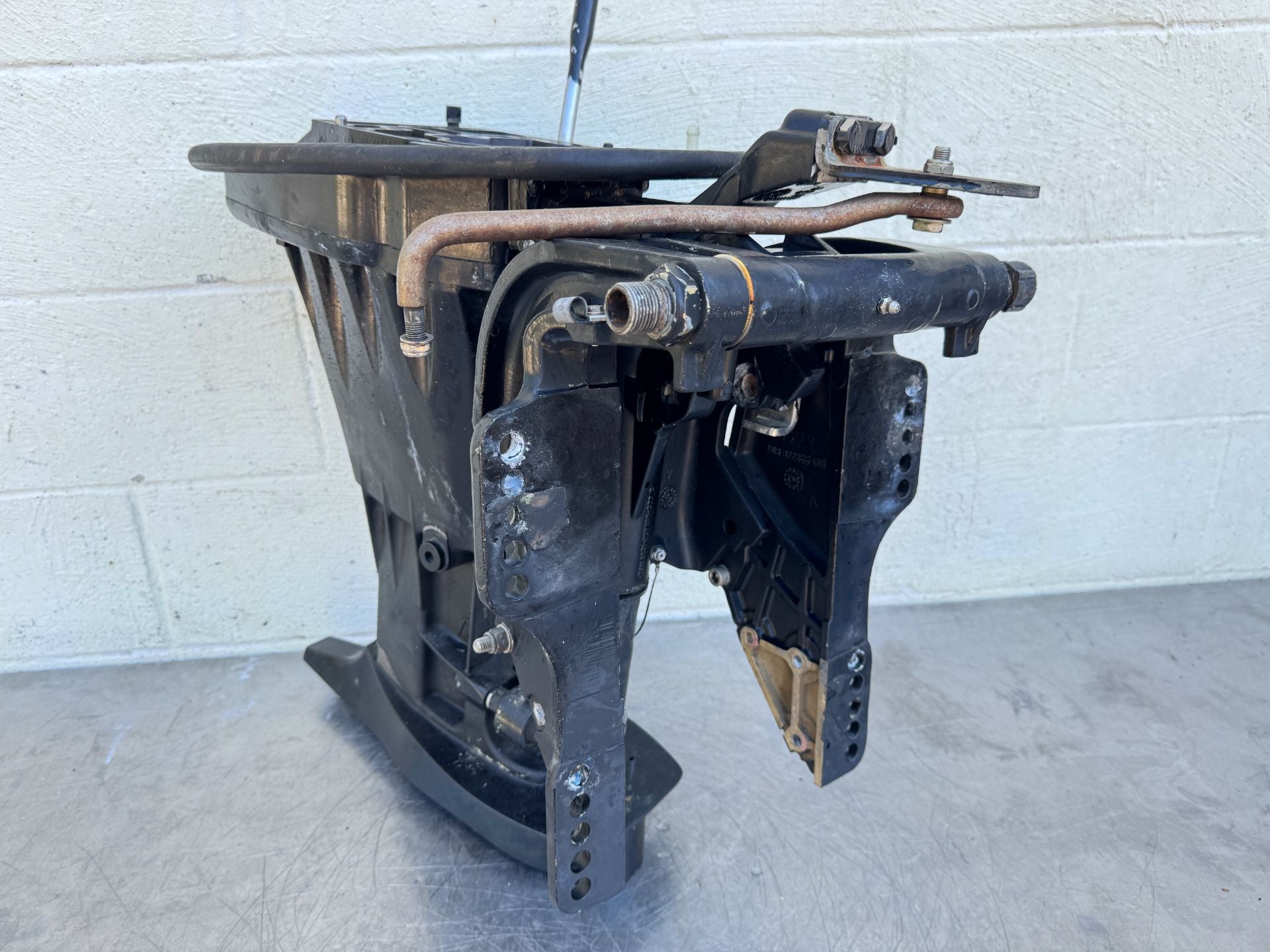 2007 Mercury 60 HP 4 Stroke Outboard Complete Midsection & Swivel Bracket 852421T5