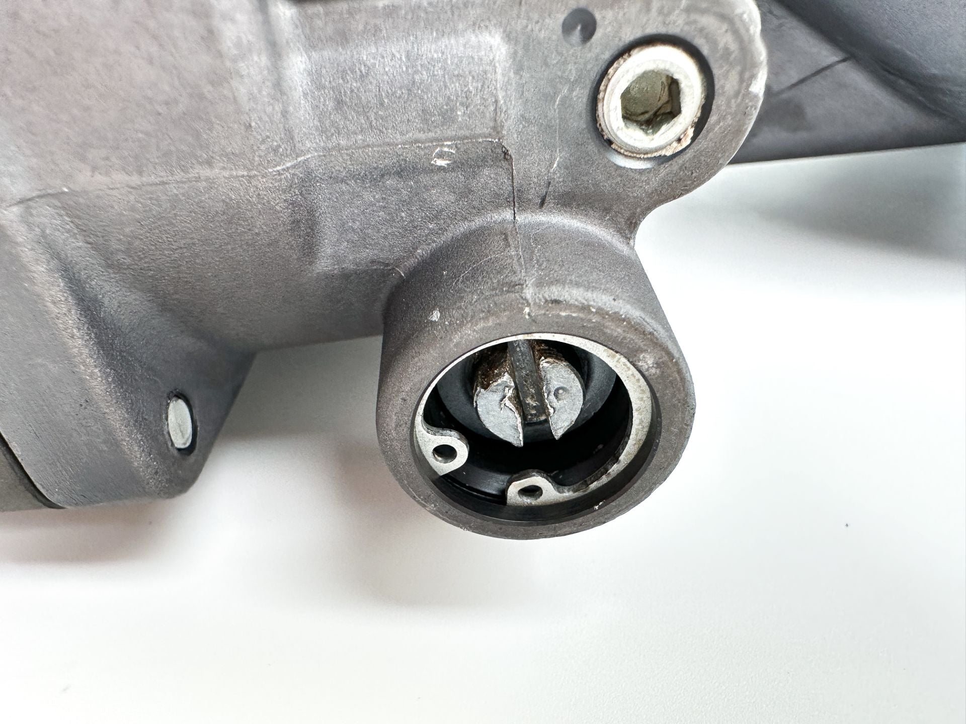 Suzuki 60 70 90 115 140 150 175 200 HP Outboard Engine Power Trim Tilt Unit