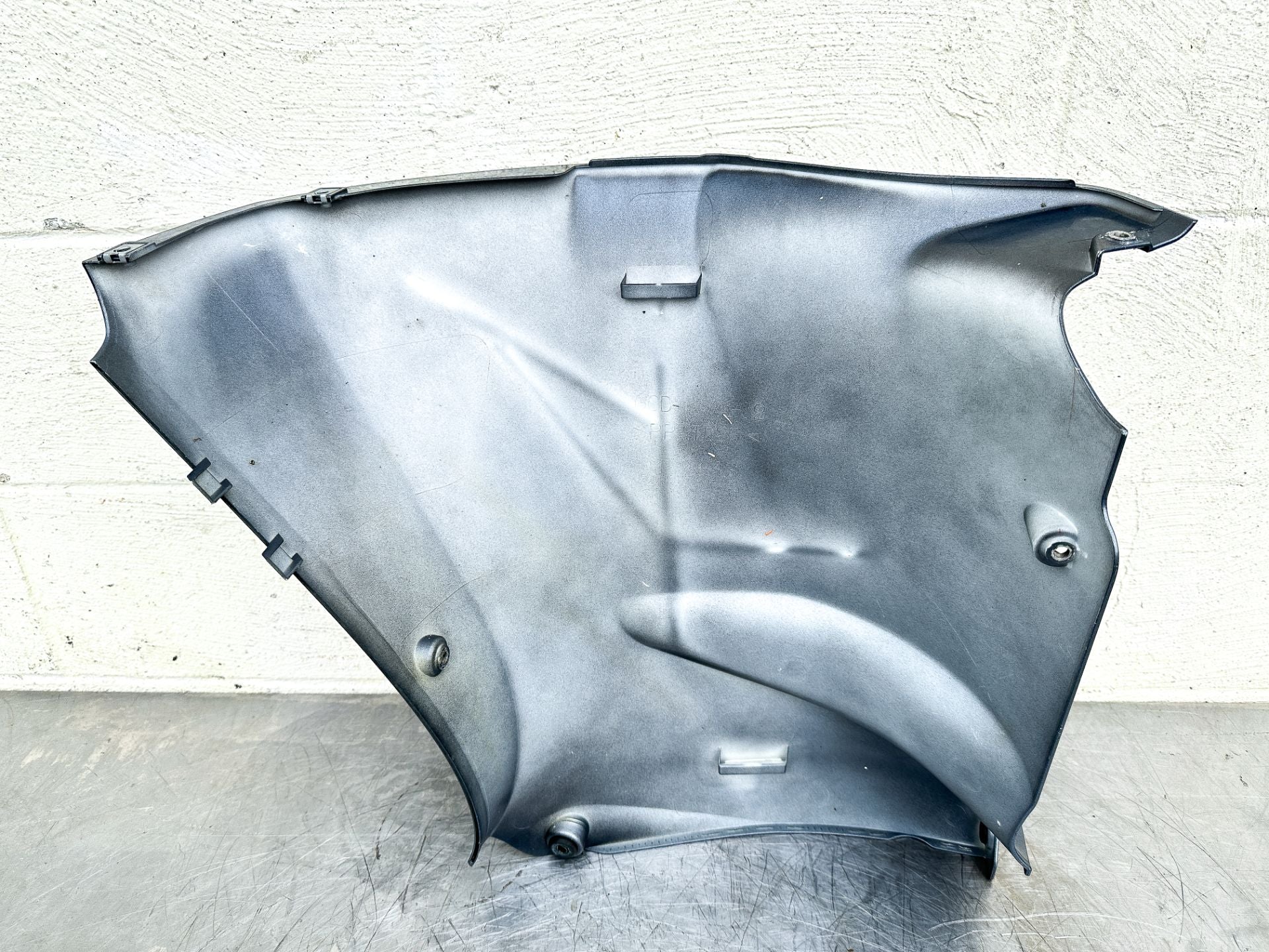 2016 Yamaha 250 HP 4 Stroke Outboard Lower Apron Cover Set 6CB-42771-01-8D OEM