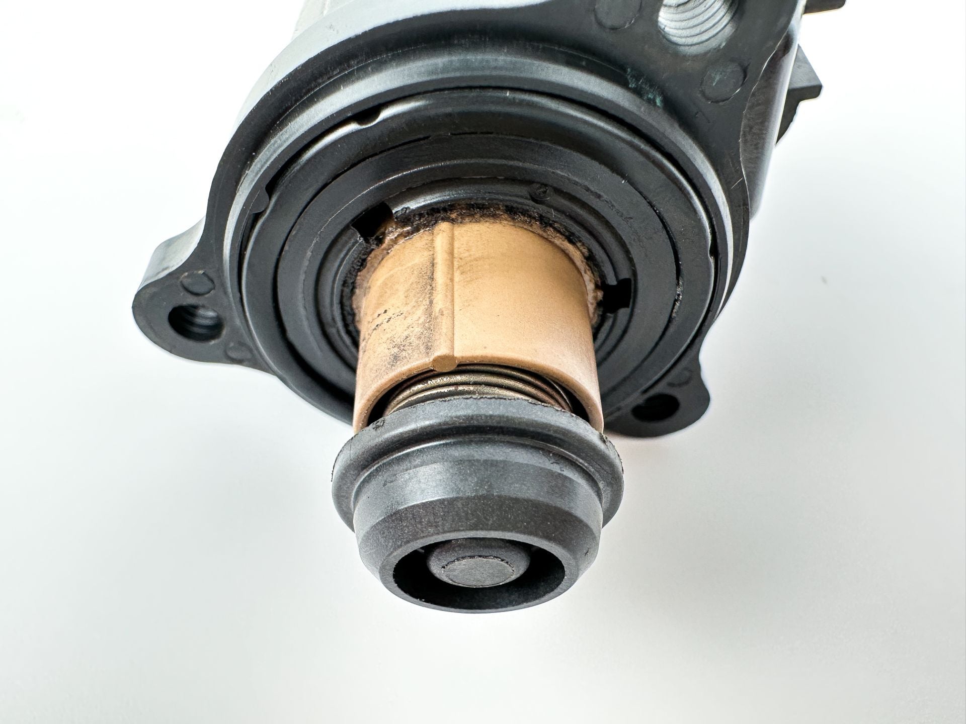 2023 Suzuki 175 HP 4 Stroke Outboard IAC Idle Air Control Valve 18137-93J01 OEM