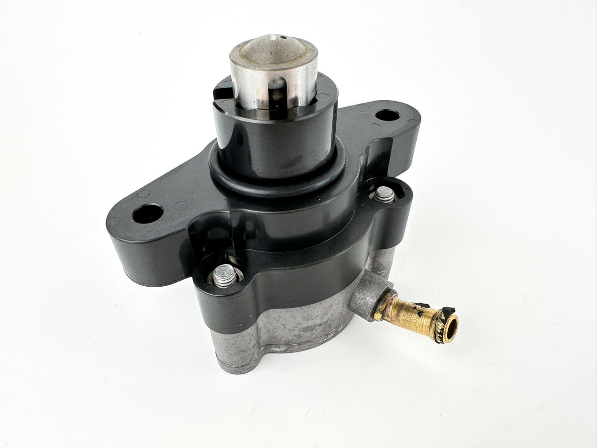 2007 Yamaha 115 HP 4 Stroke Outboard Fuel Pump 68V-24410-00-00 OEM