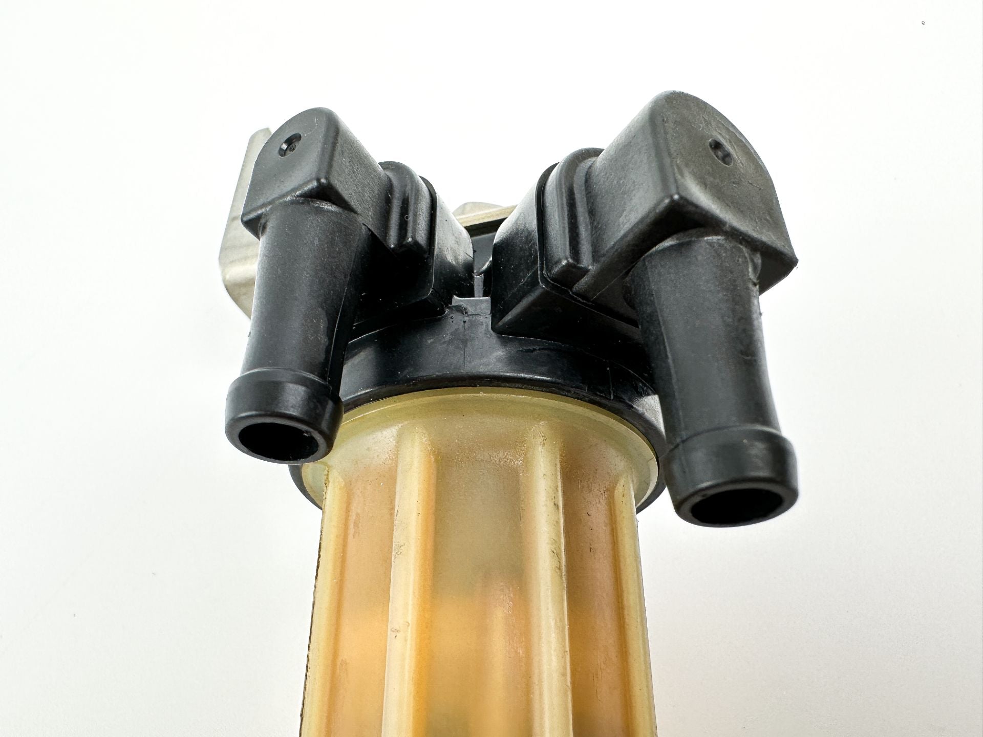 2012 Yamaha 115 HP 4 Stroke Outboard Fuel Filter Assembly 6D8-24560-00-00 OEM