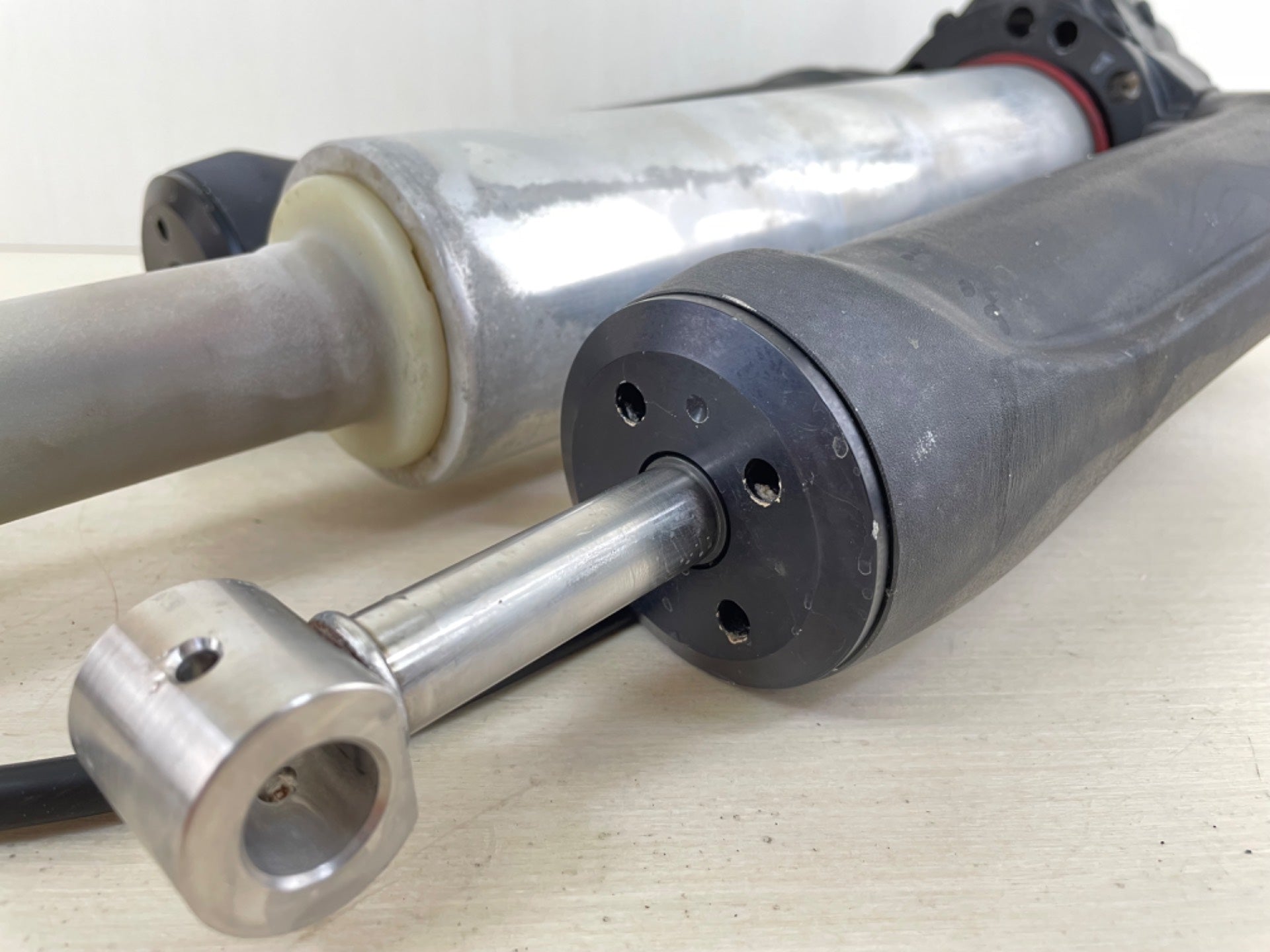 Mercury 200 225 250 275 300 HP Verado Trim Cylinder Setup Assembly